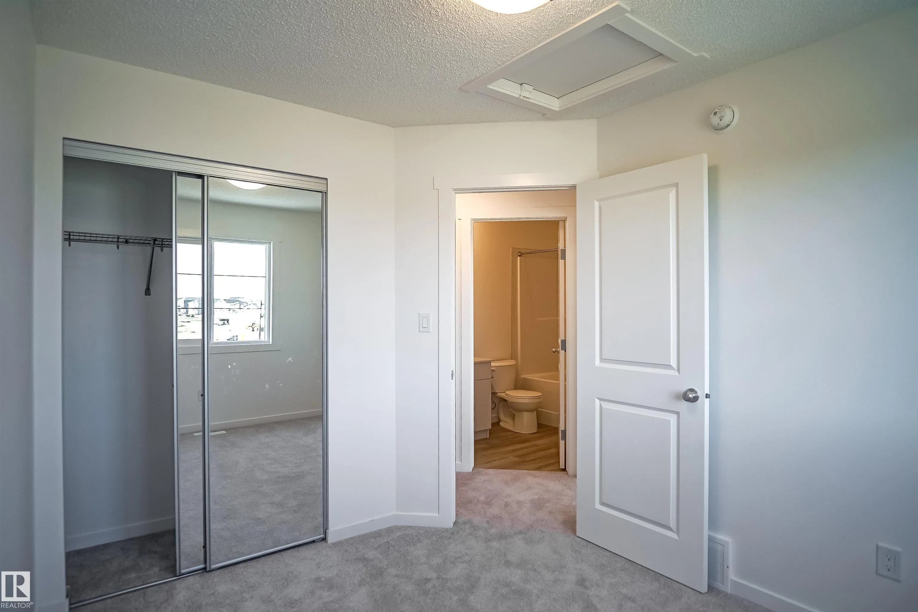 4189 Kinglet Drive