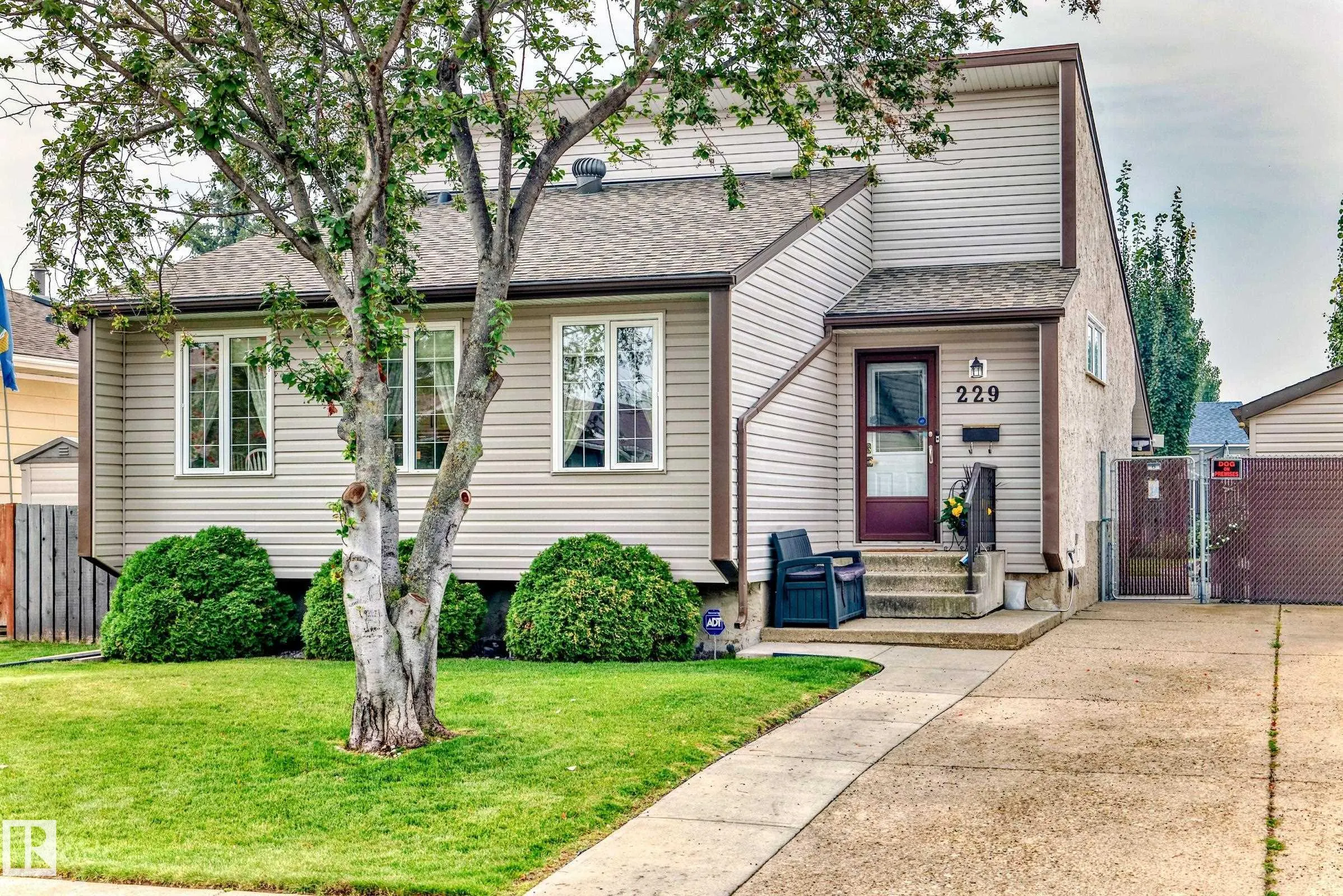 229 WARWICK Road