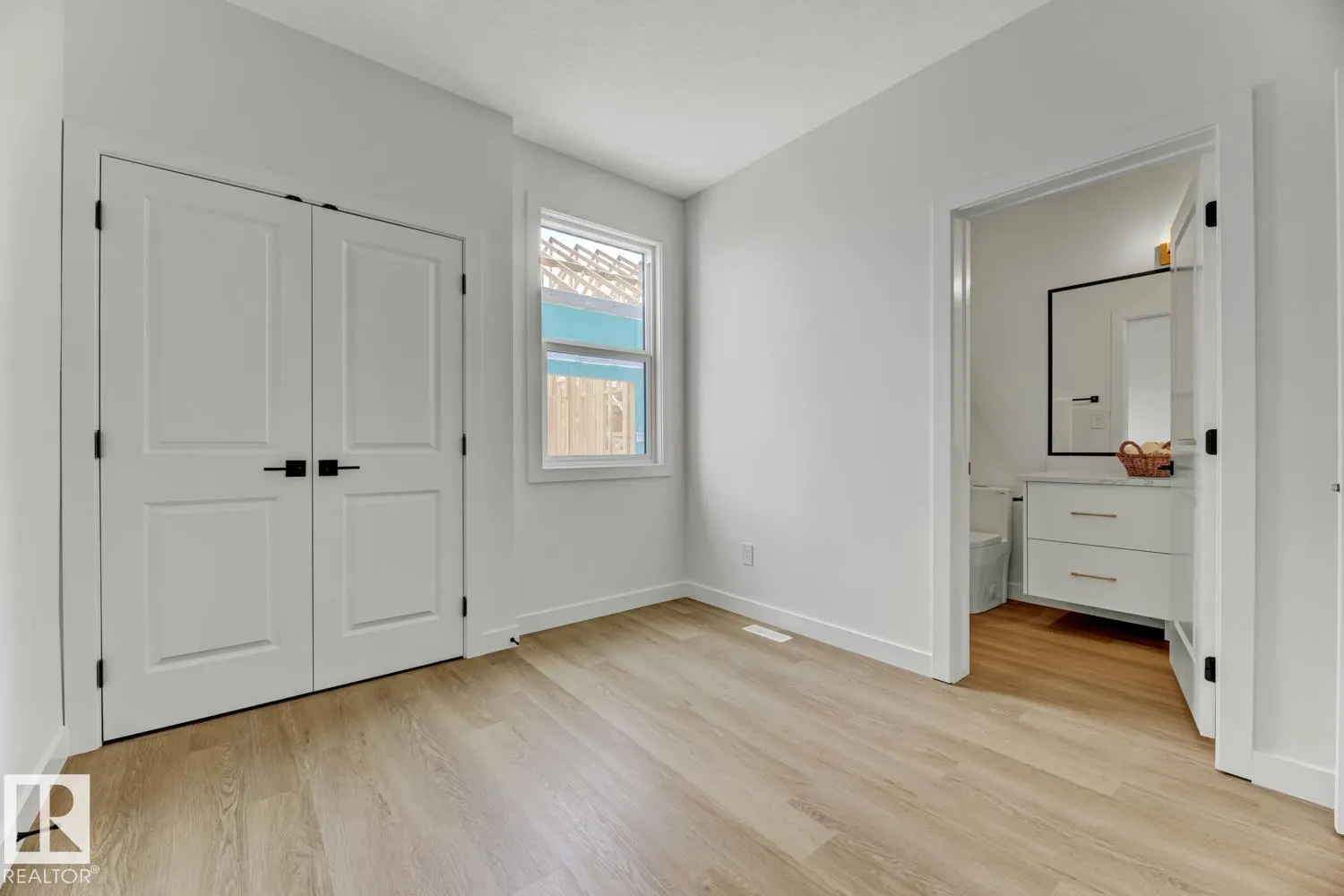 174 Caledon Crescent