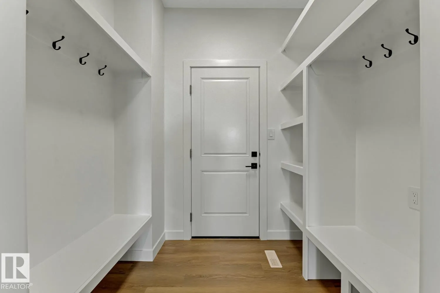 174 Caledon Crescent