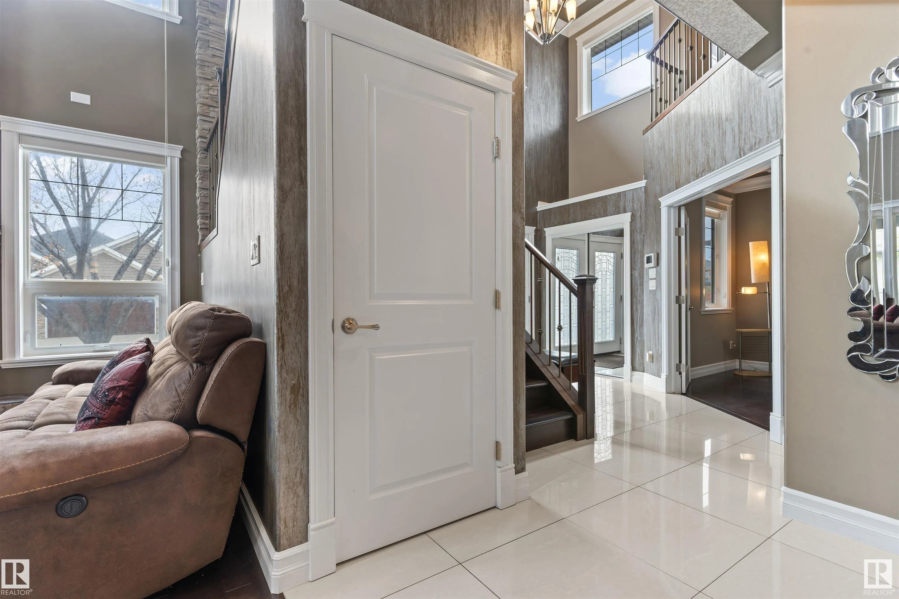 1254 ADAMSON Drive