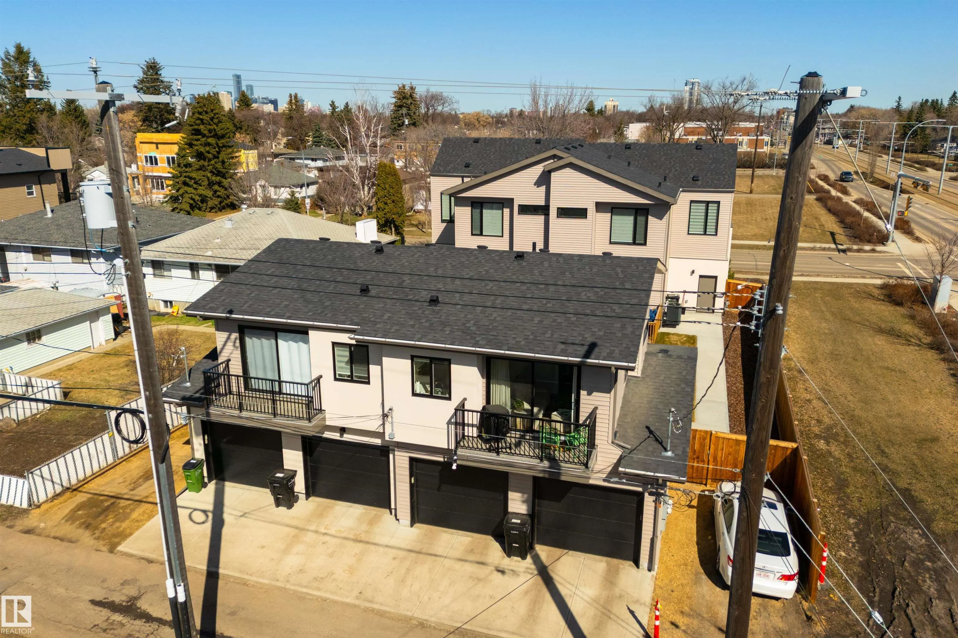 8311 & 8313 76 Avenue