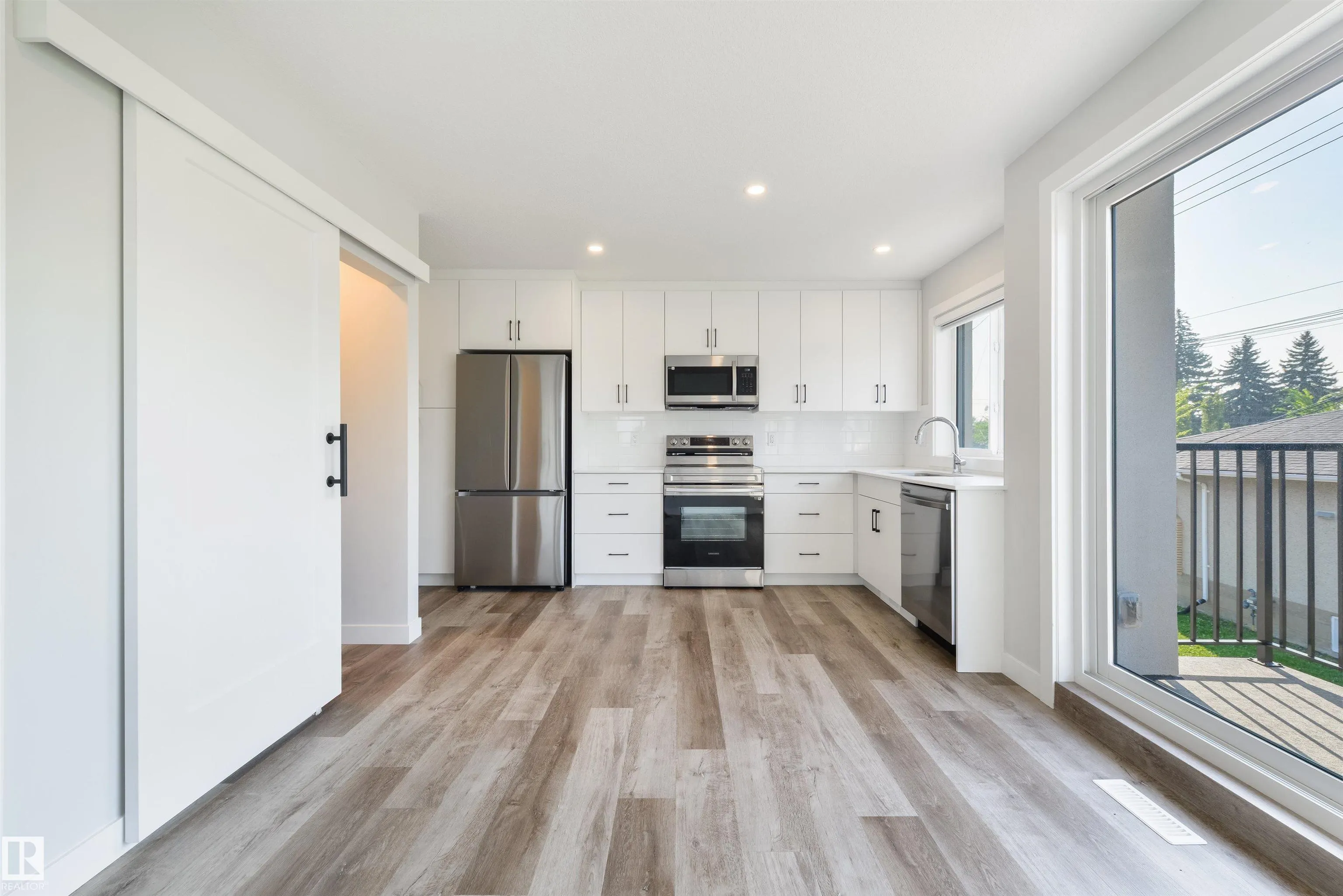 8311 & 8313 76 Avenue