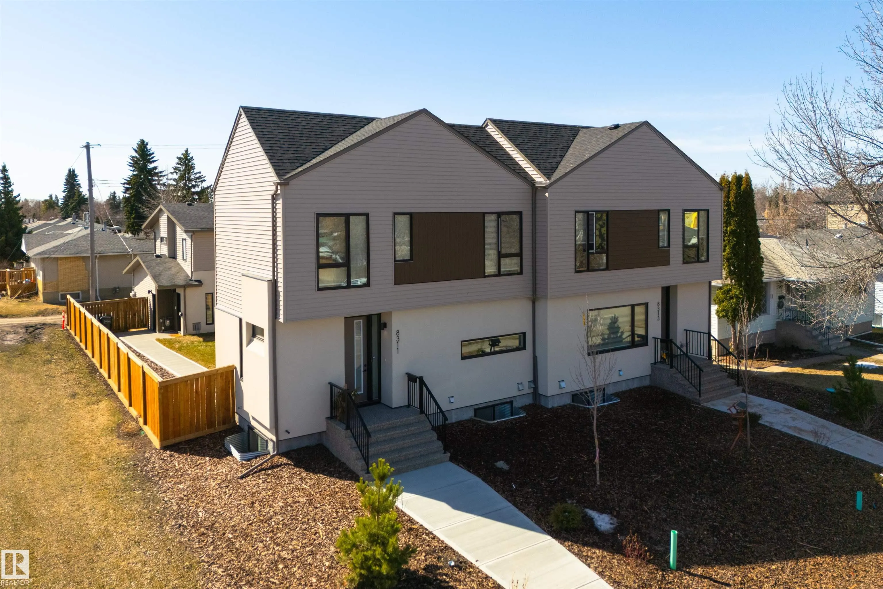 8311 & 8313 76 Avenue