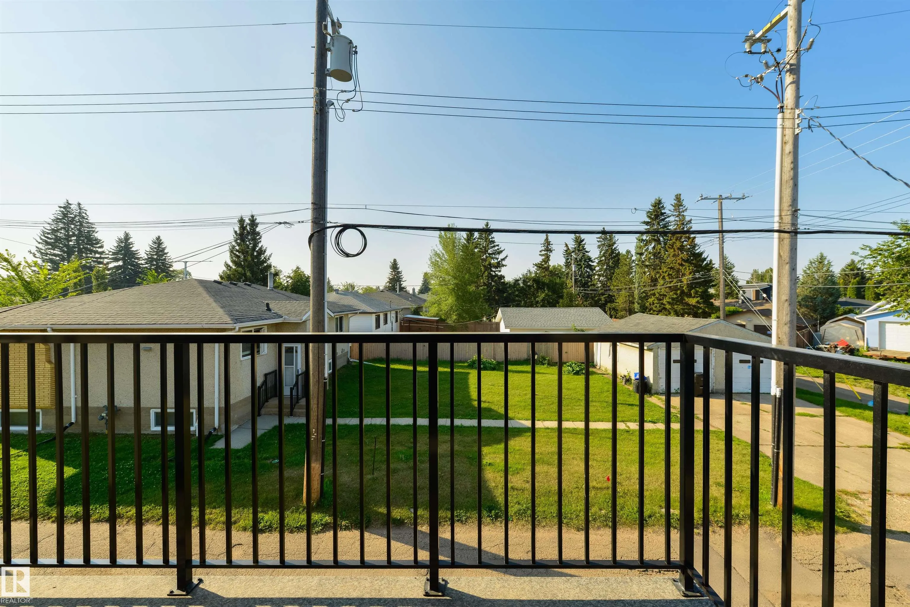 8311 & 8313 76 Avenue