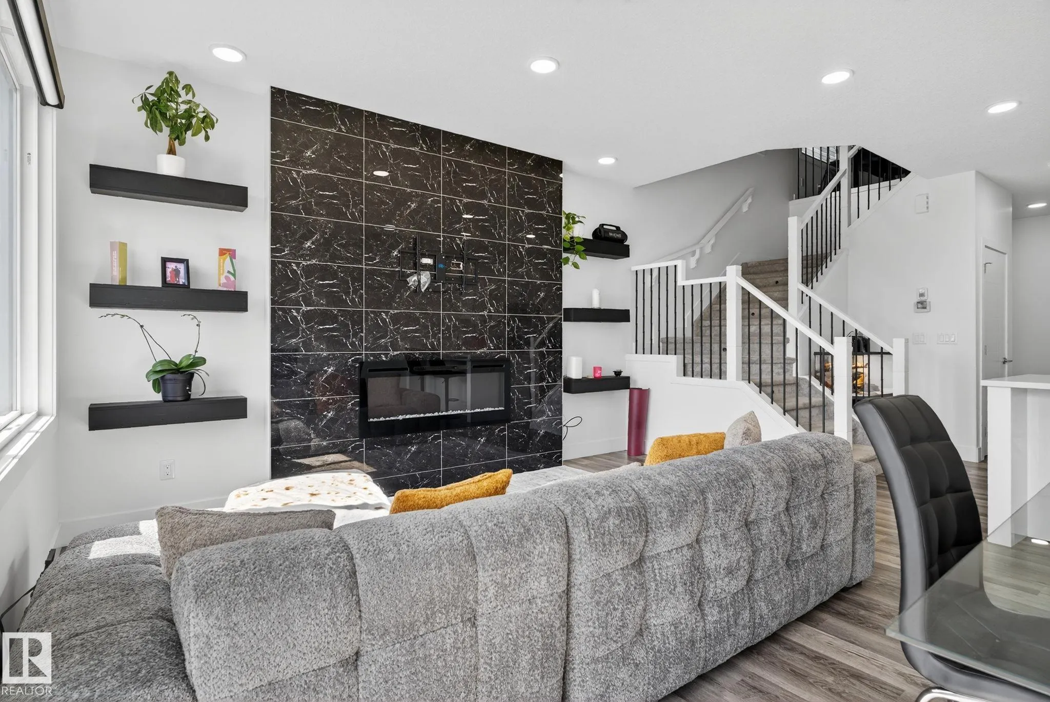 583 GLENRIDDING RAVINE Drive