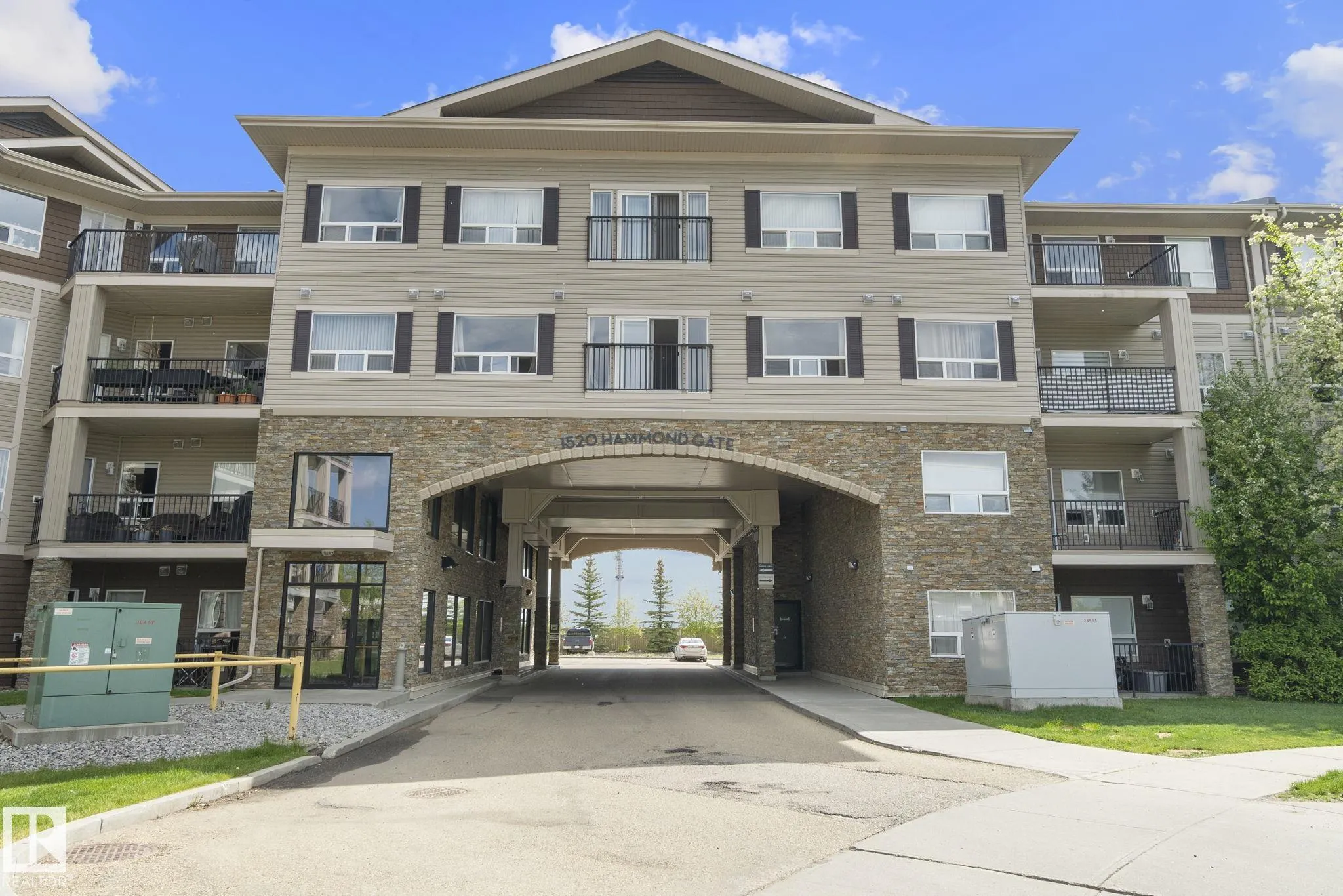 1520 HAMMOND GATE Gate