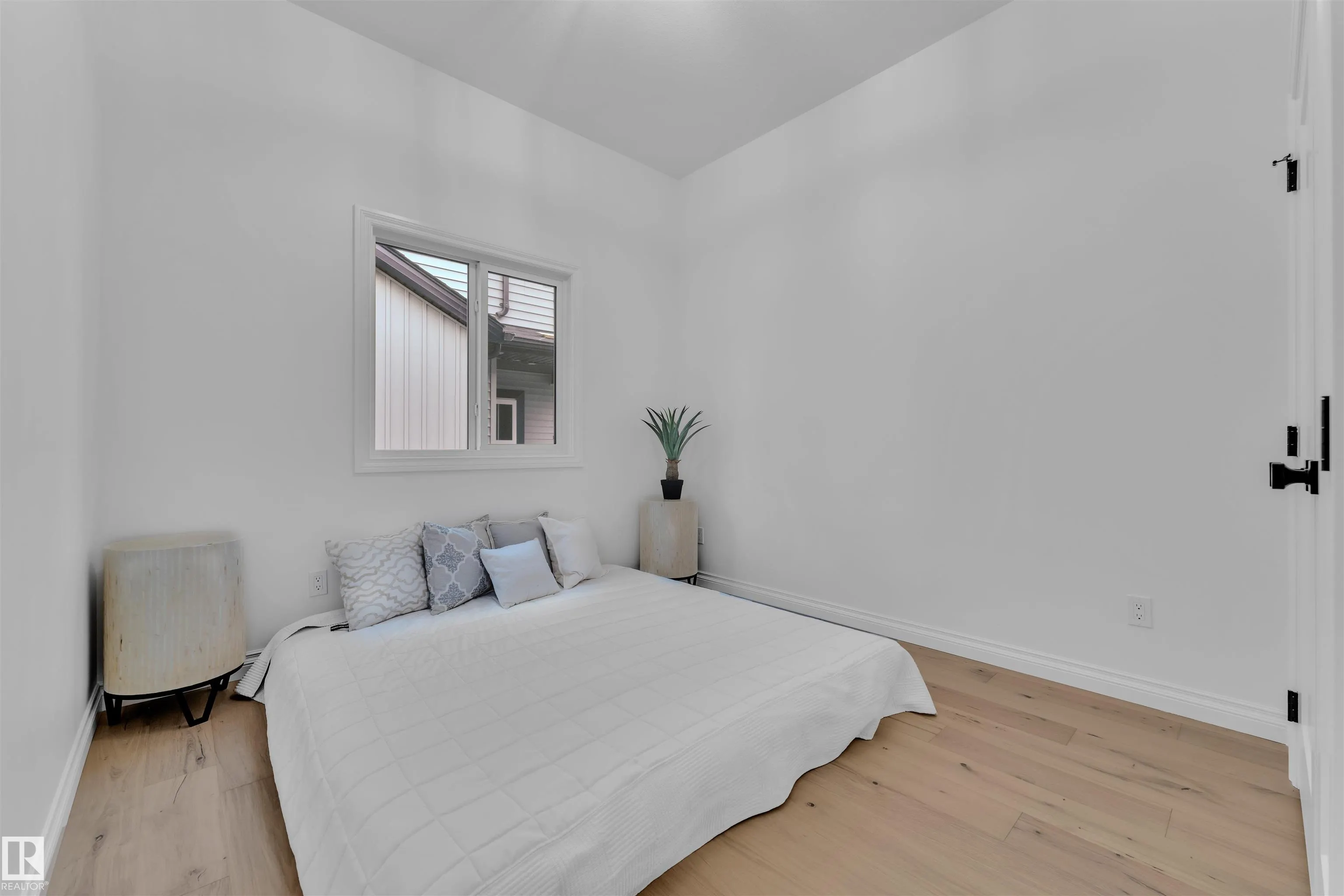 30 AVONLEA Way