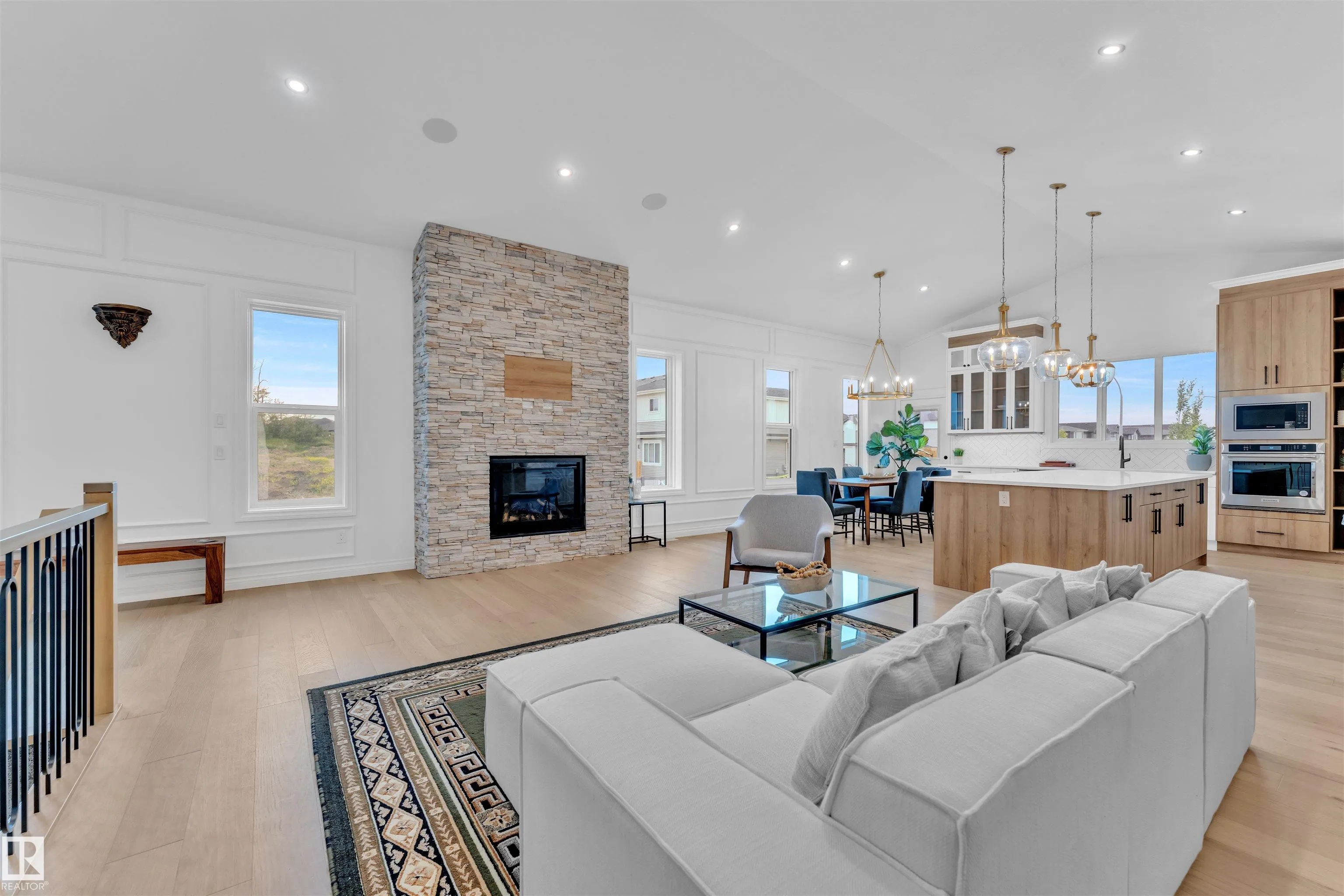 30 AVONLEA Way