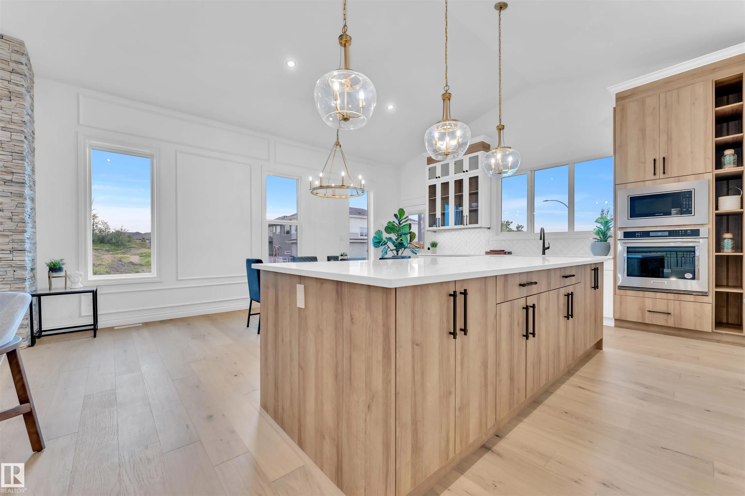 30 AVONLEA Way
