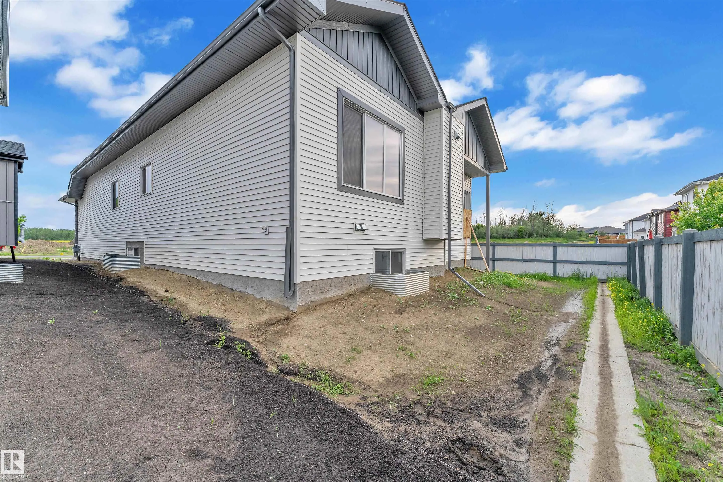 30 AVONLEA Way