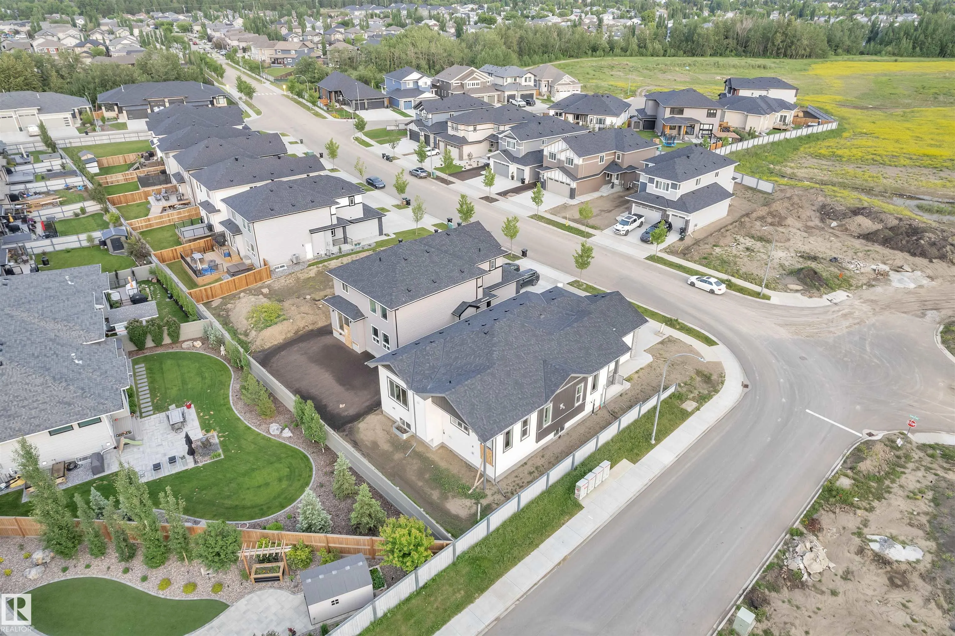 30 AVONLEA Way