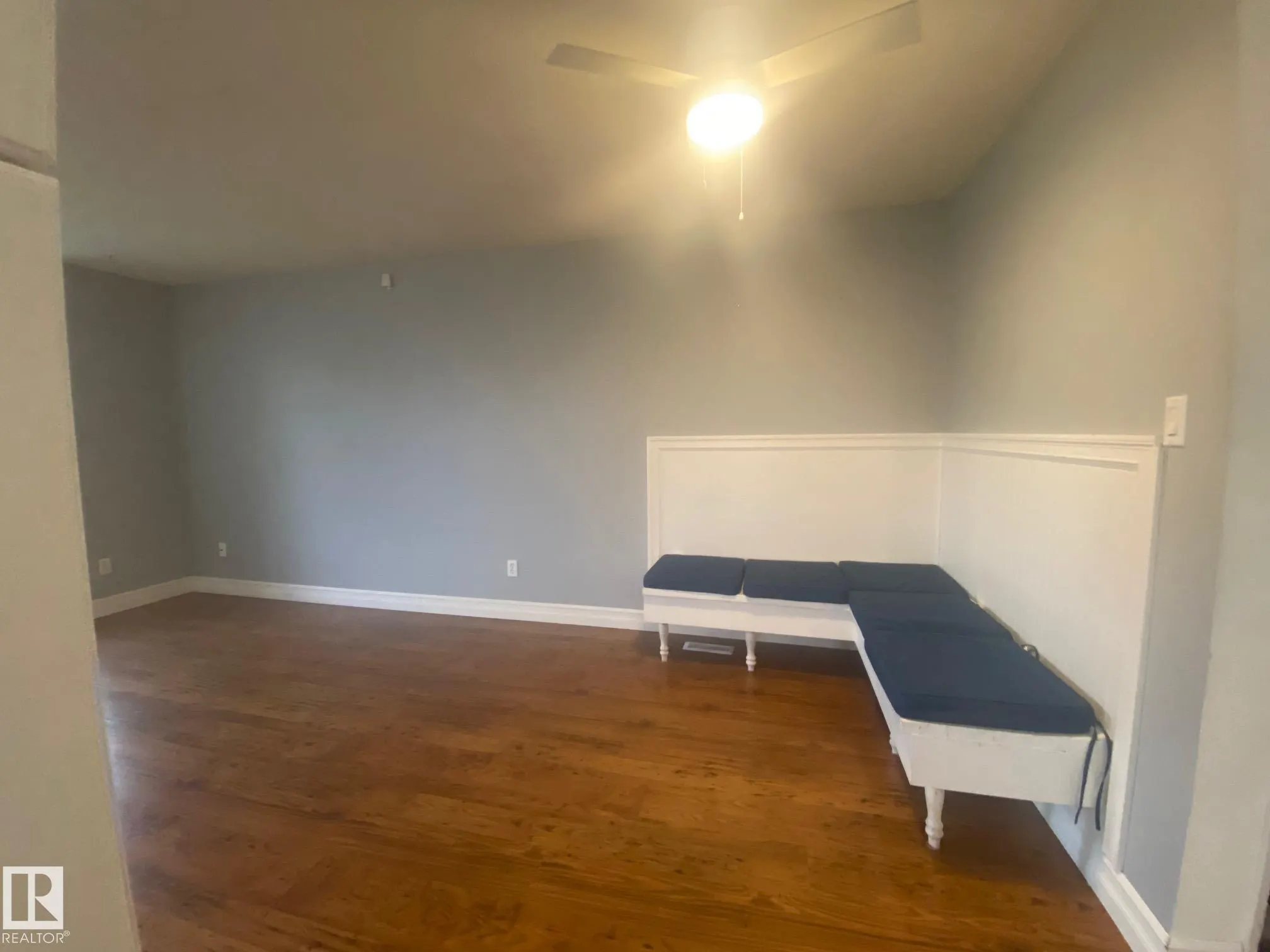 180 WILLOW Drive