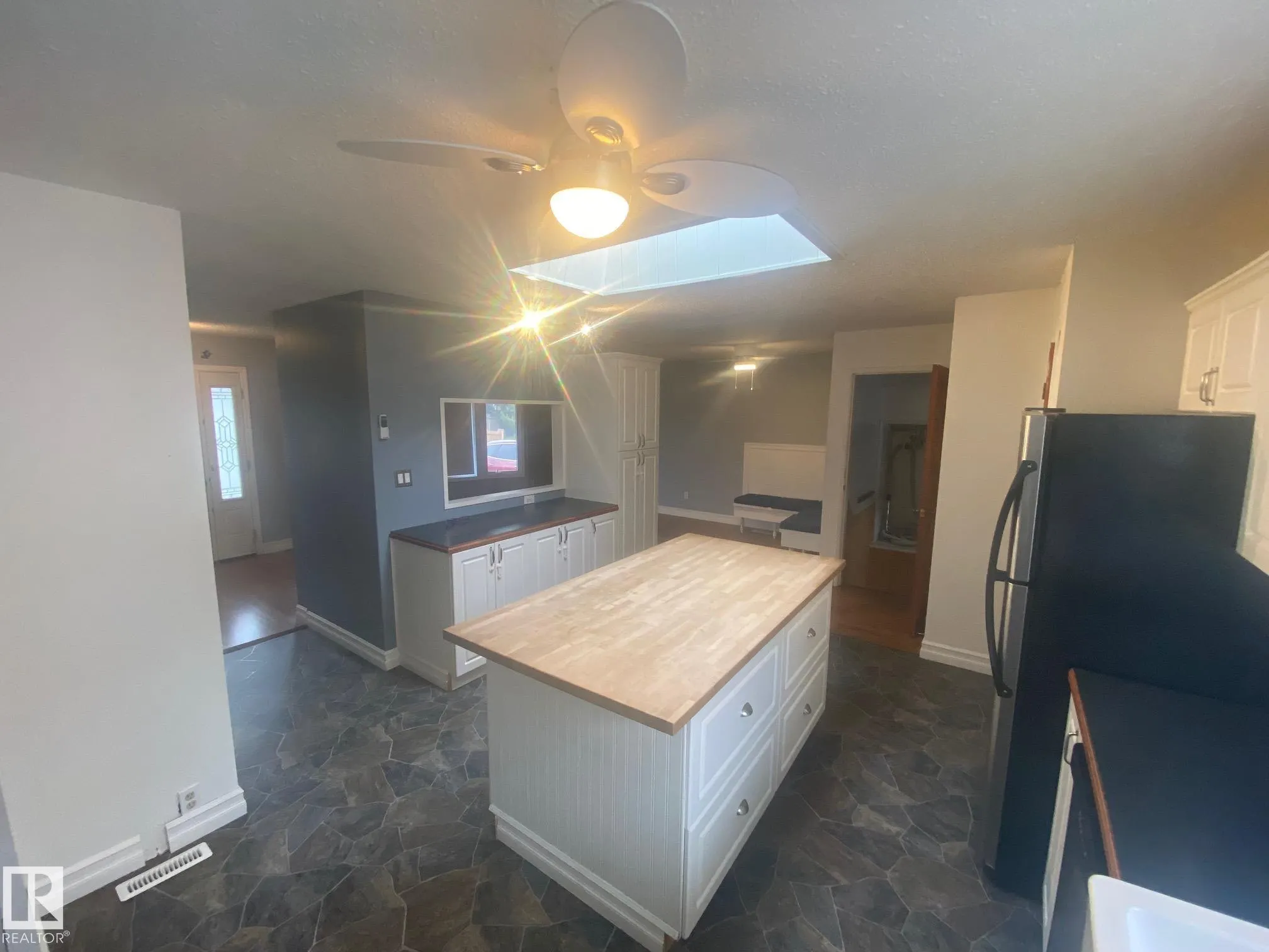 180 WILLOW Drive