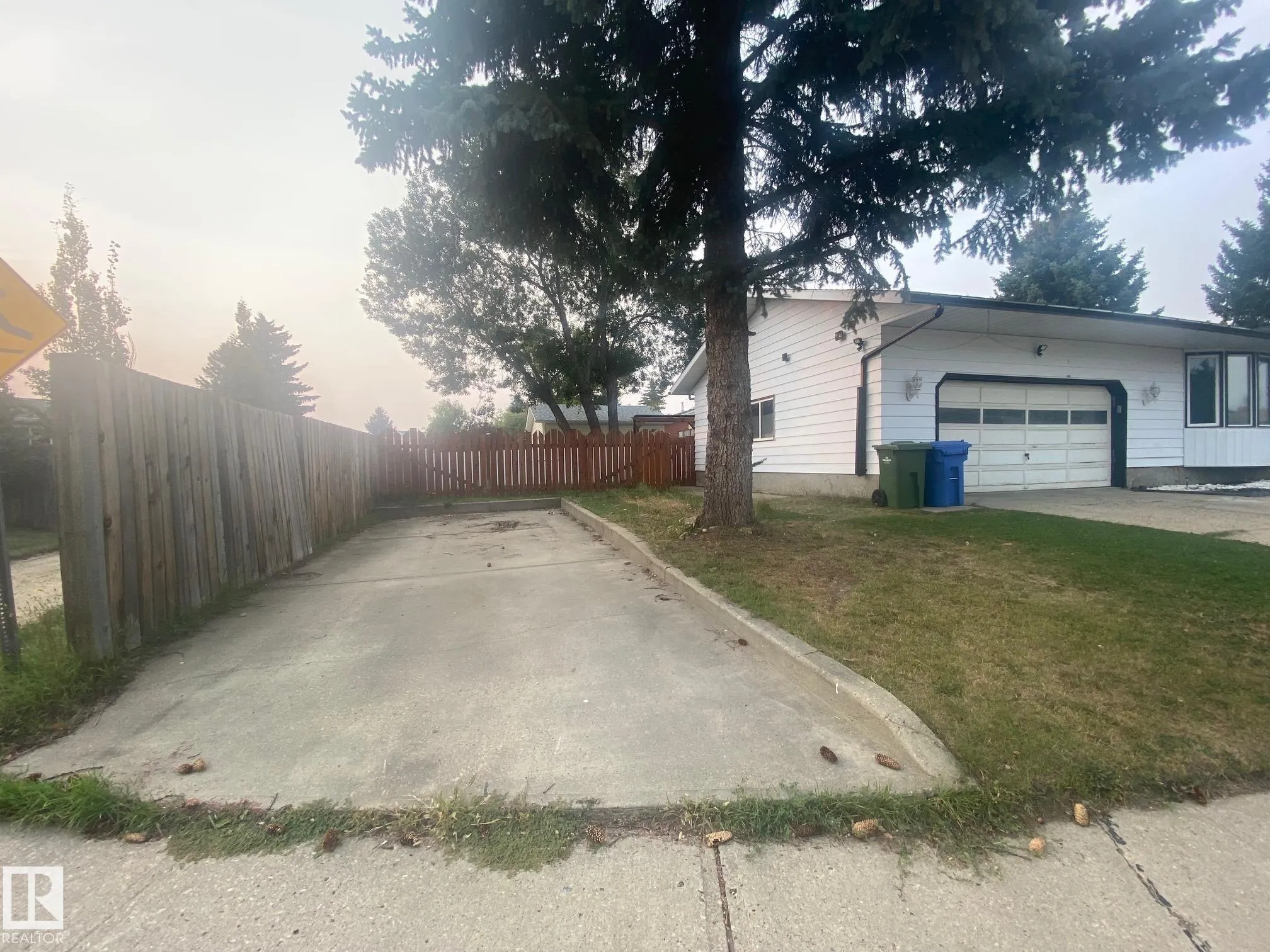180 WILLOW Drive