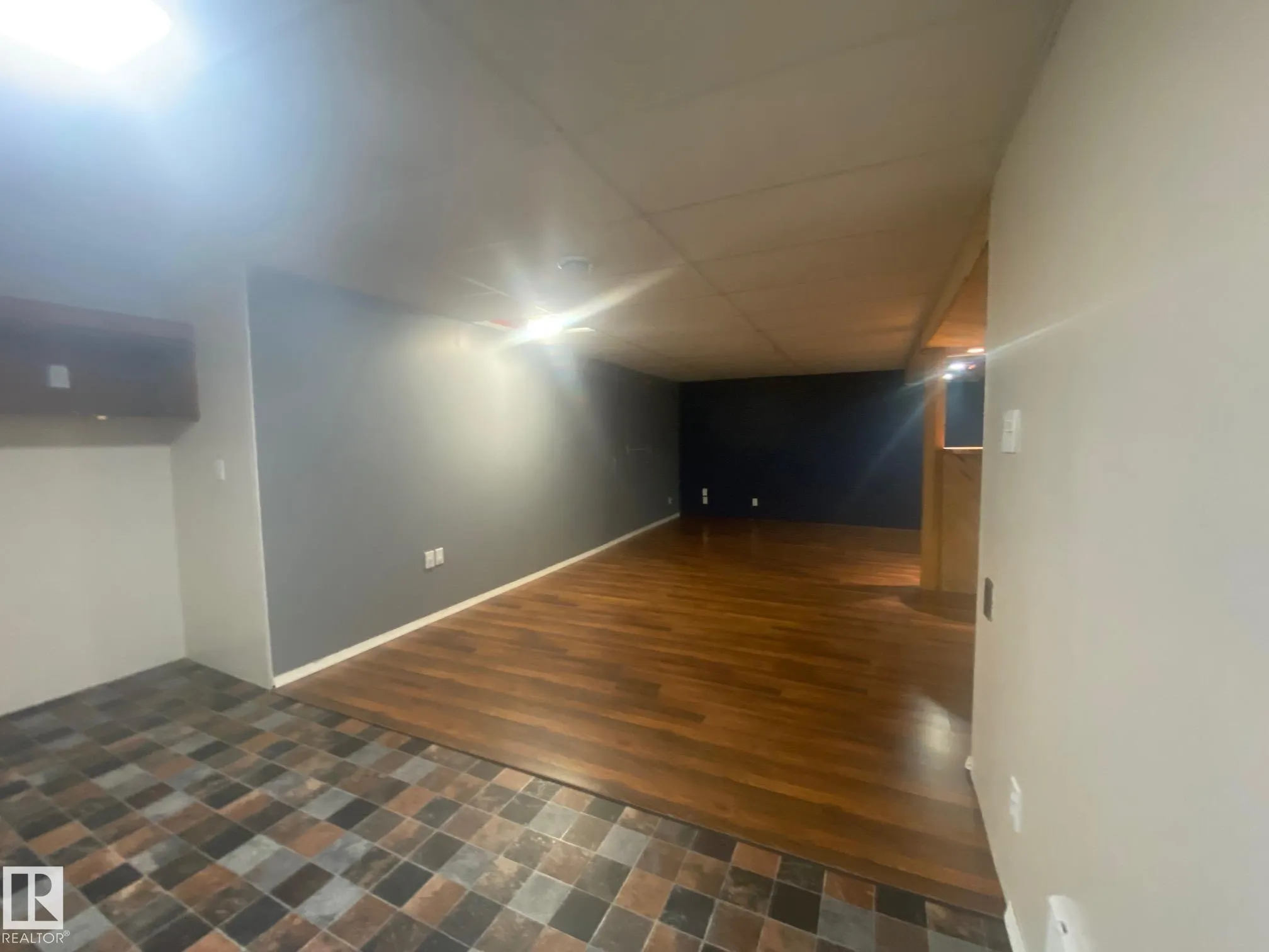 180 WILLOW Drive