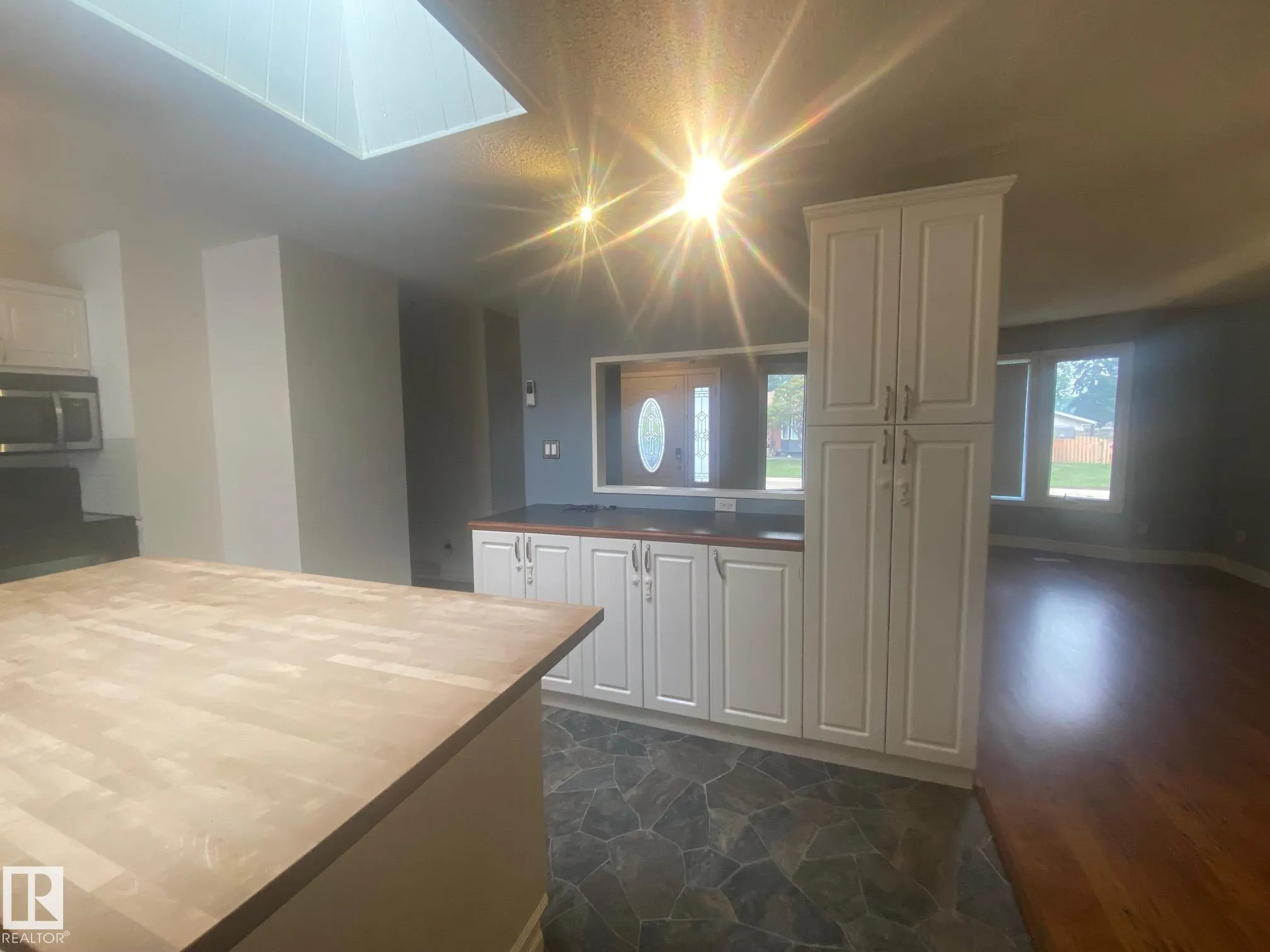 180 WILLOW Drive
