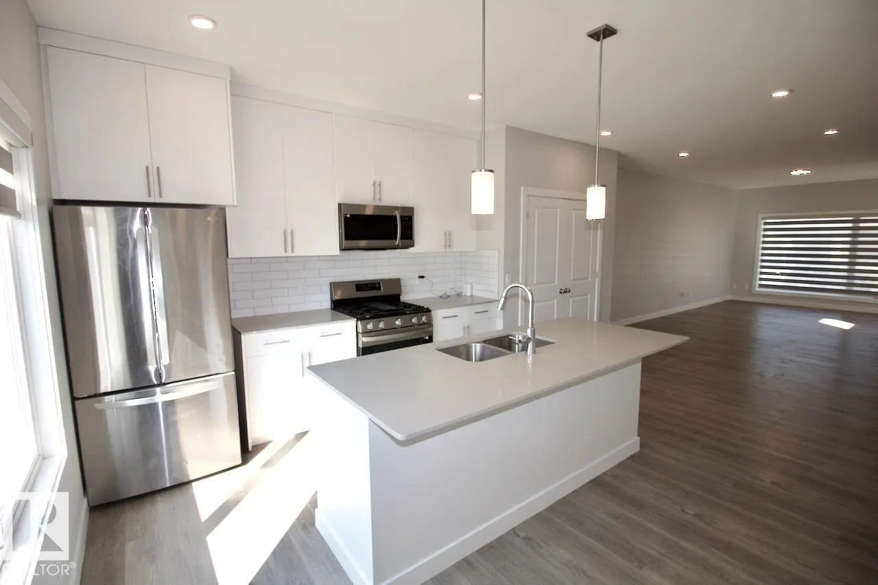 1516 PLUM Circle