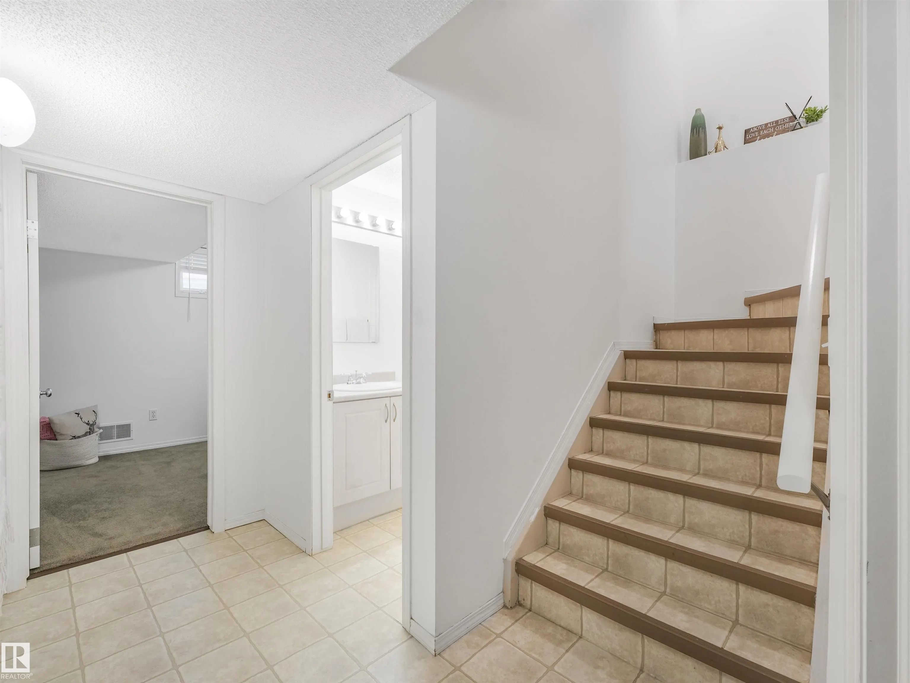 504 BYRNE Crescent