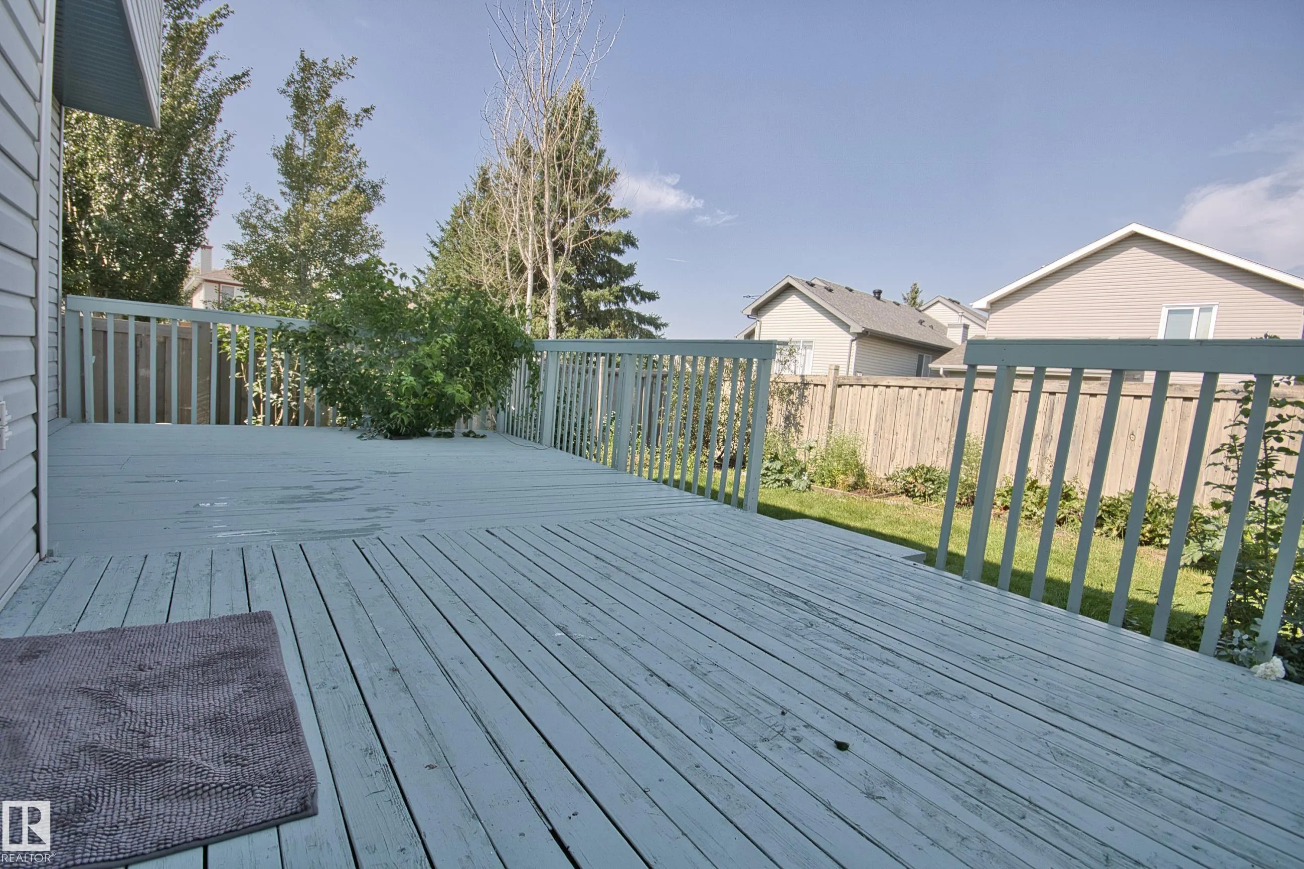 3327 MCPHADDEN Close