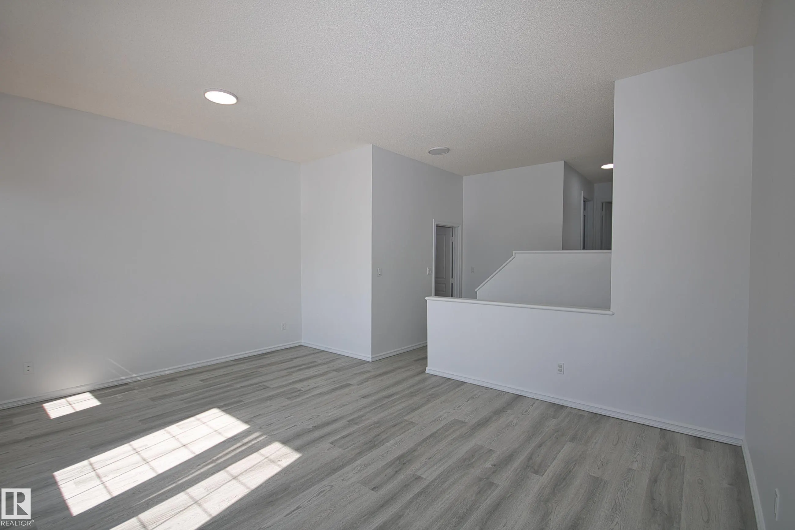 3327 MCPHADDEN Close