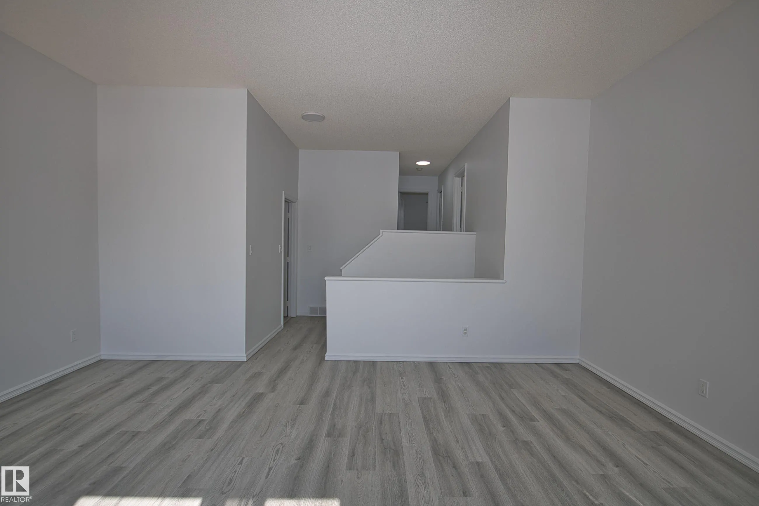 3327 MCPHADDEN Close