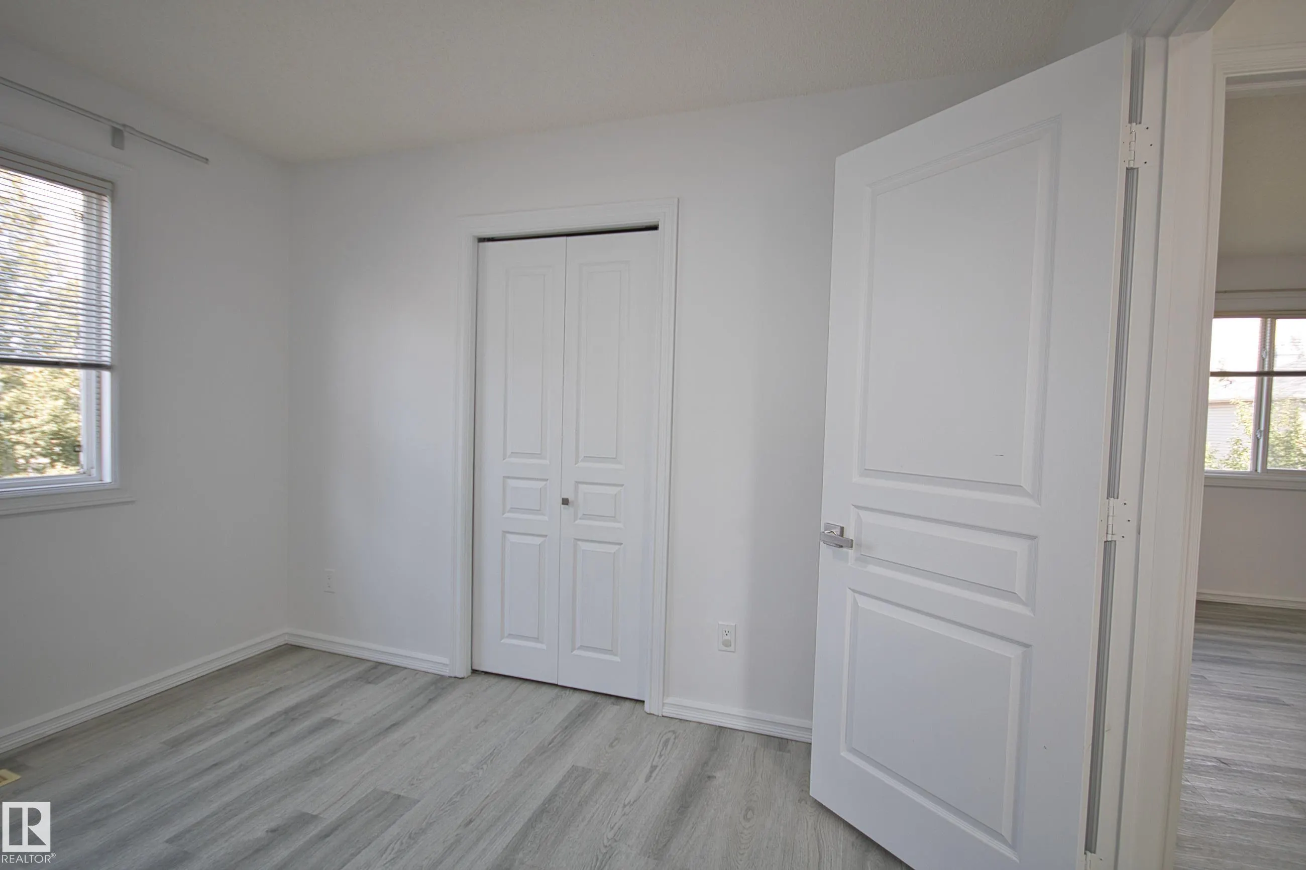 3327 MCPHADDEN Close