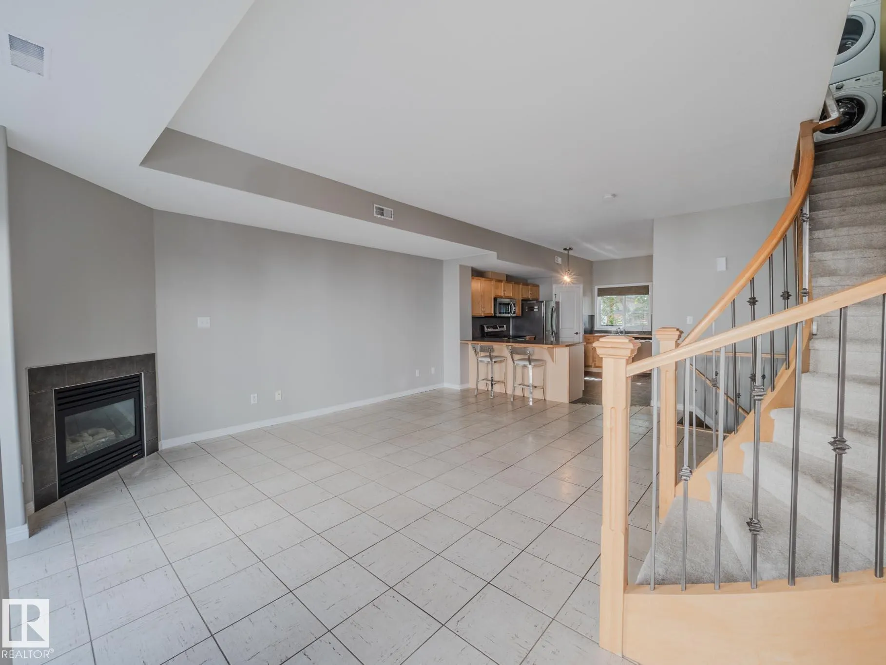 9767 93 Street