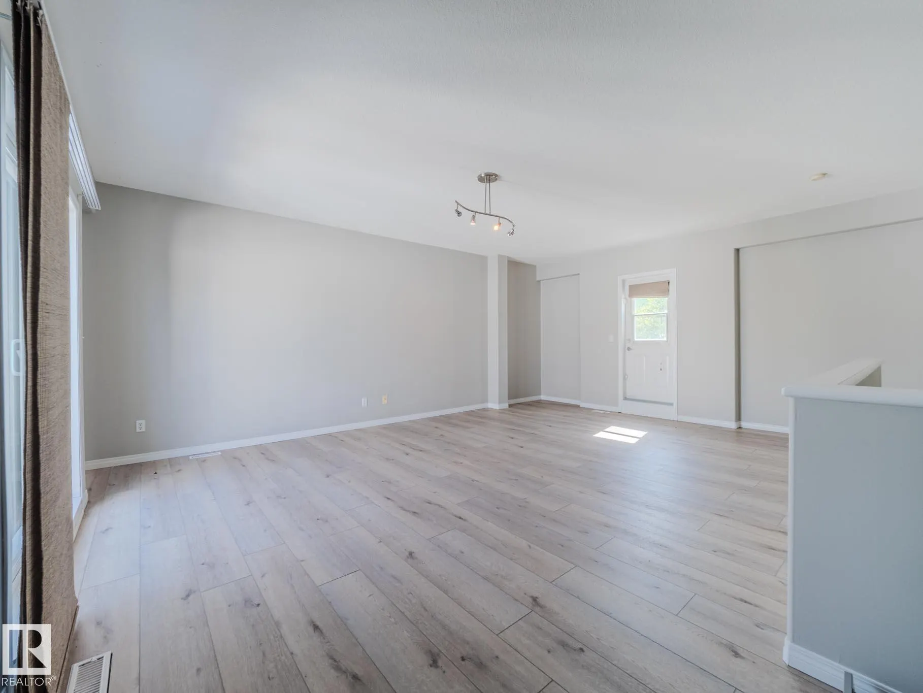 9767 93 Street