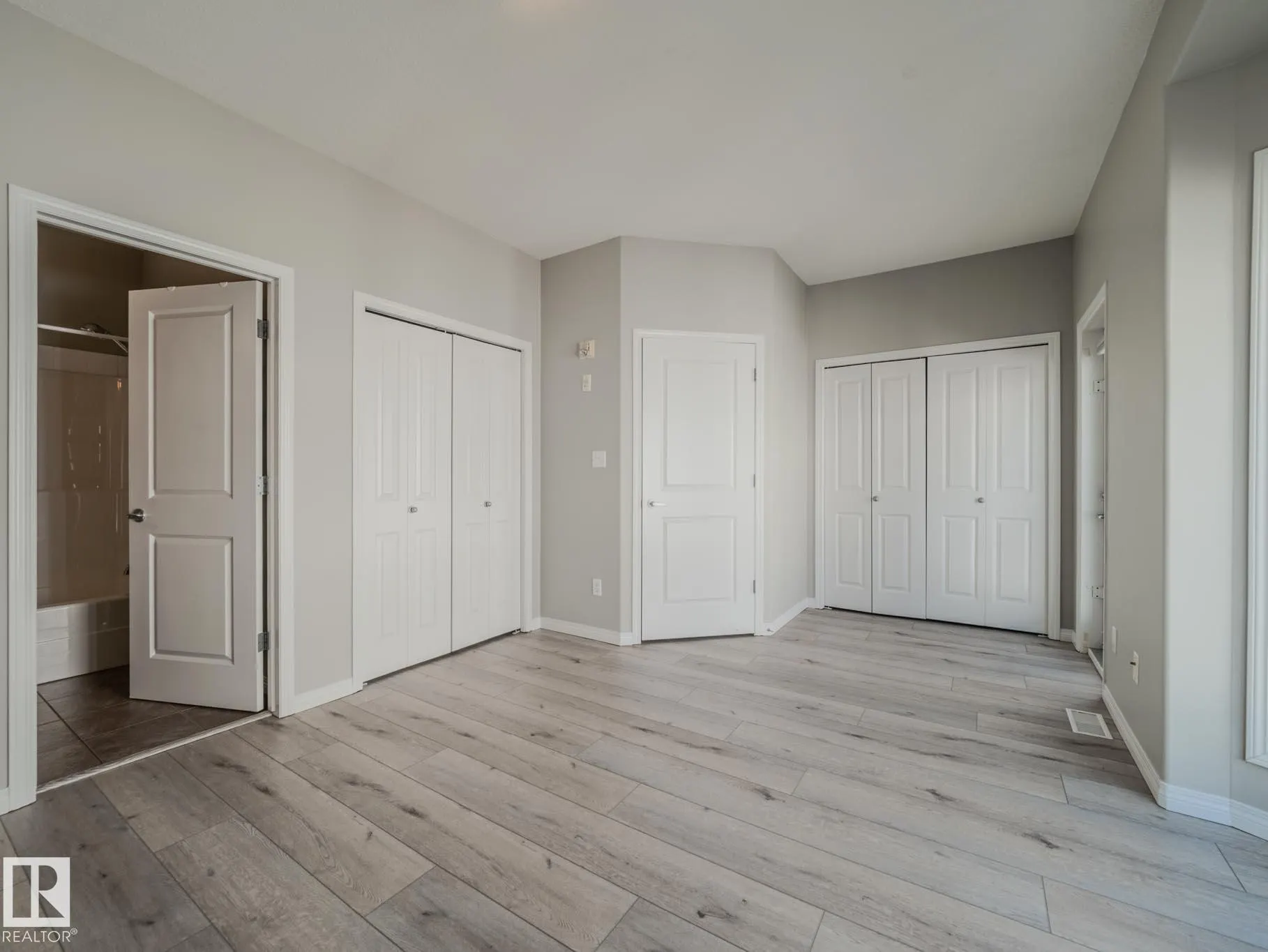 9767 93 Street