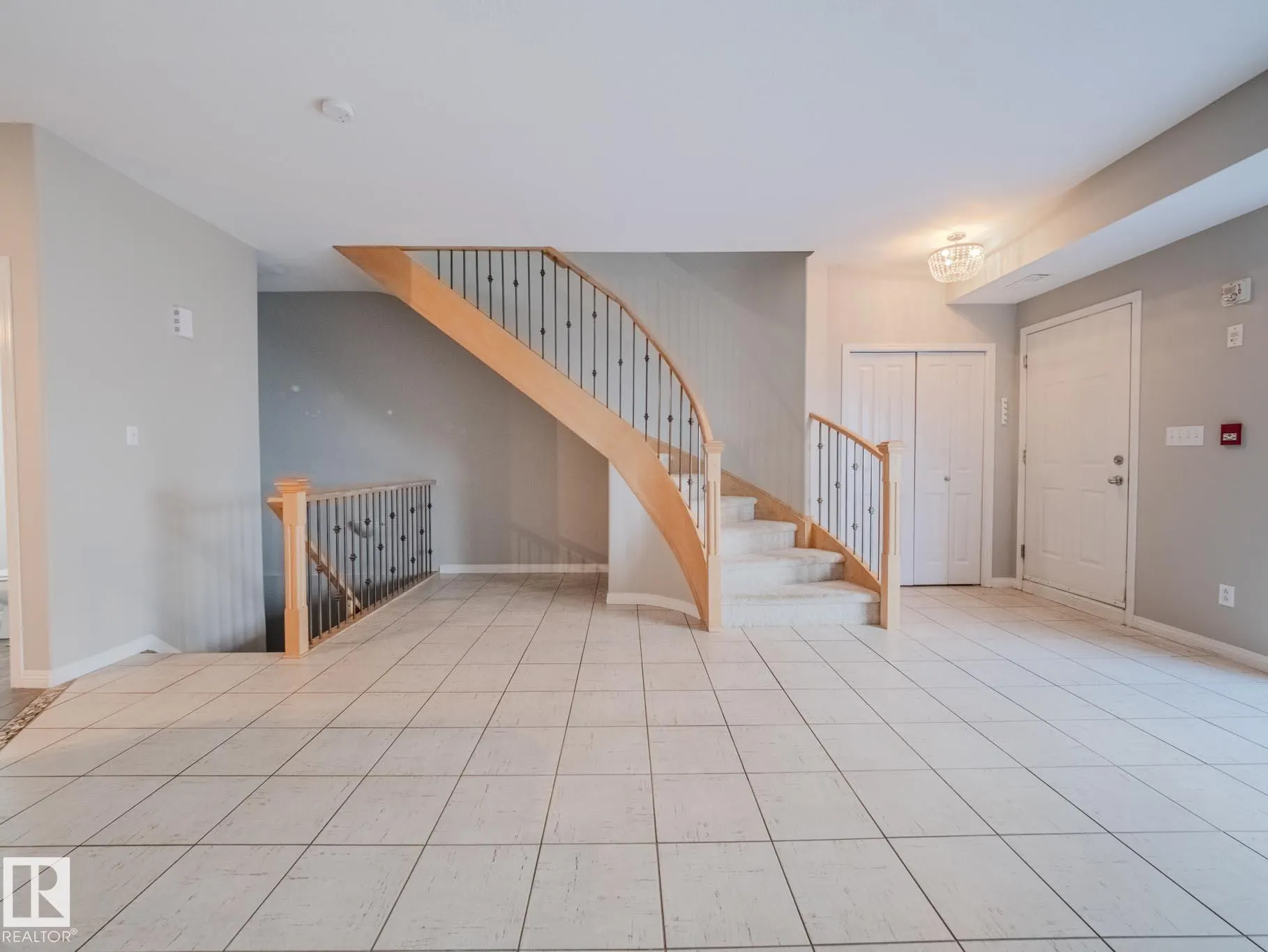 9767 93 Street