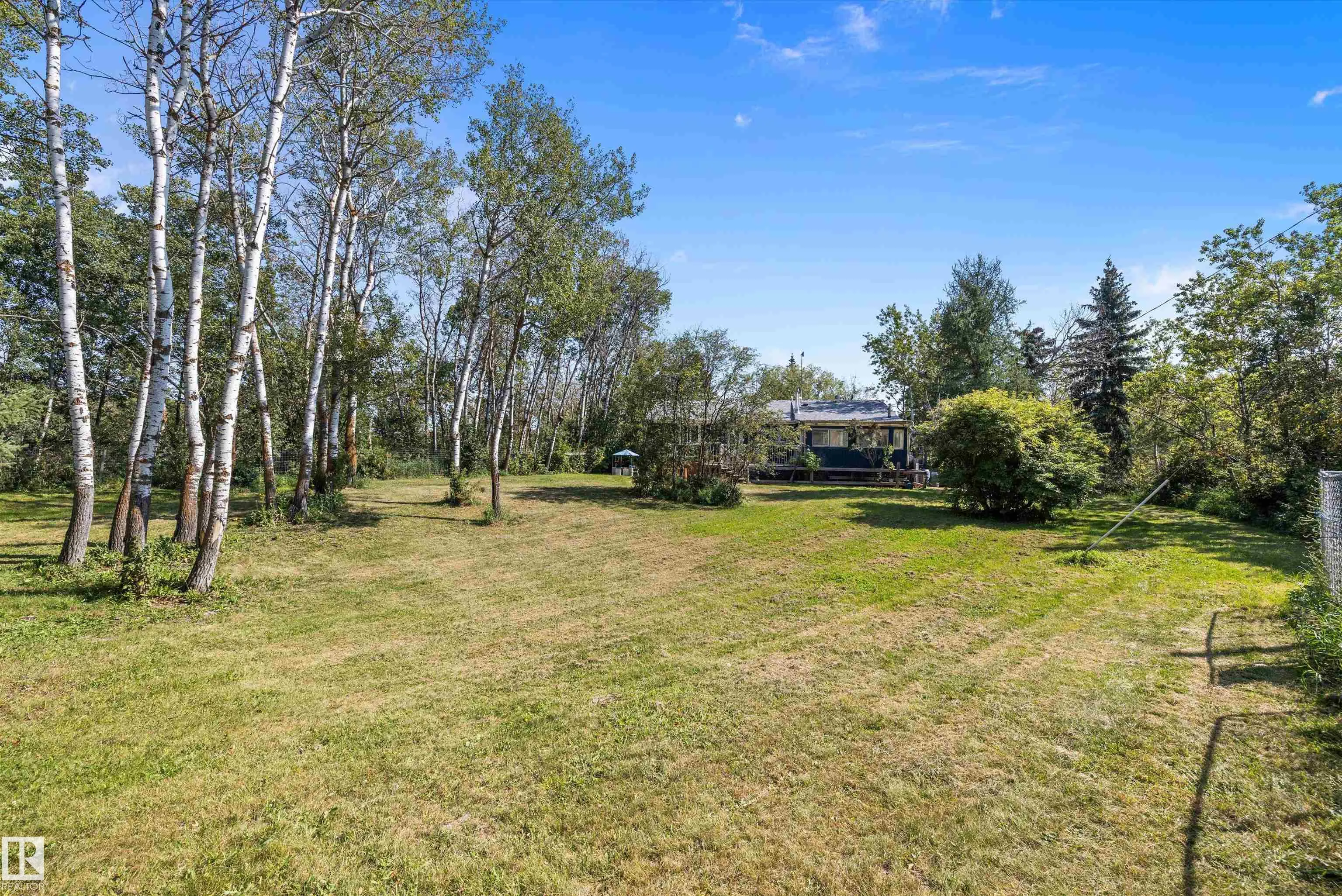52010 RGE ROAD 233