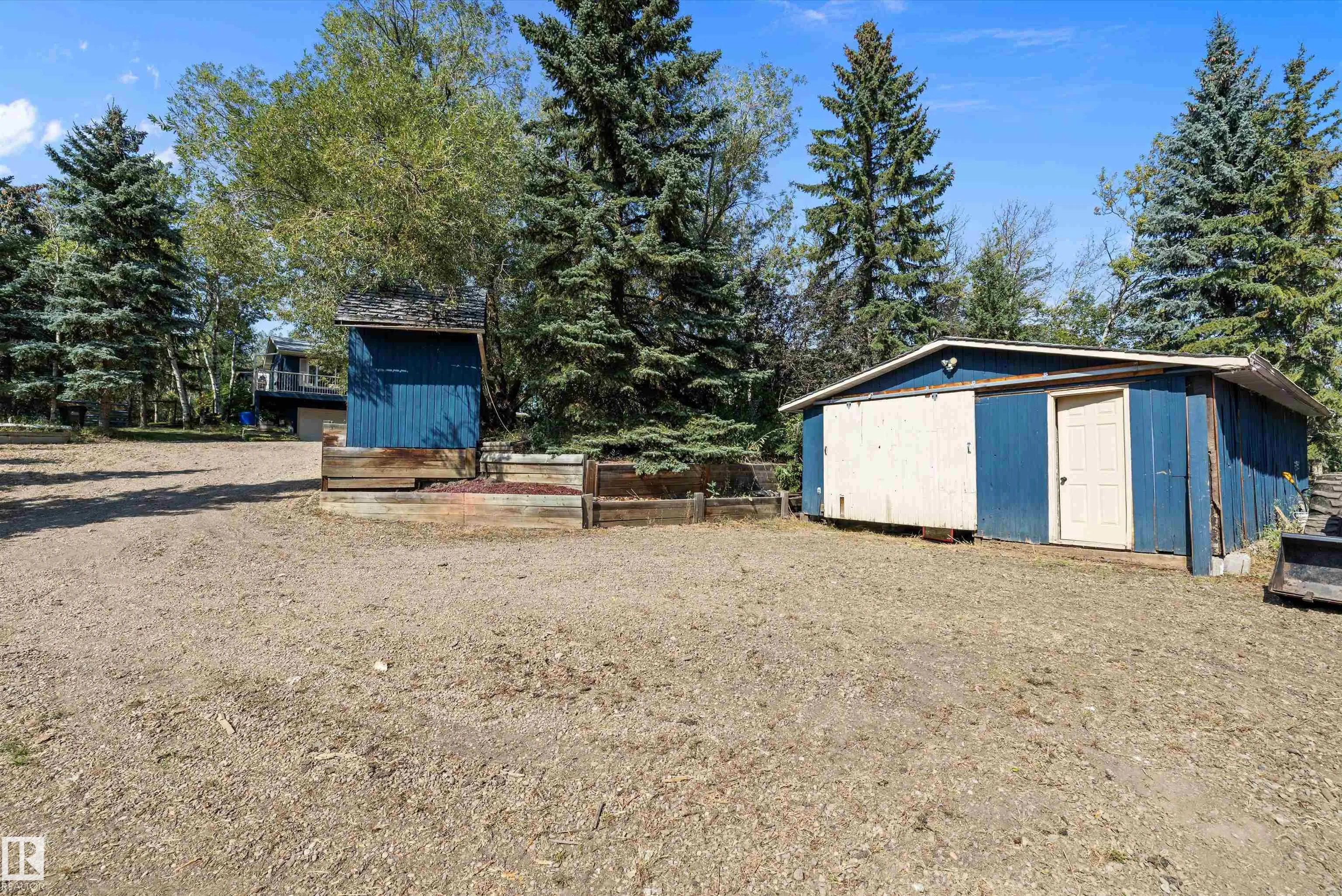 52010 RGE ROAD 233