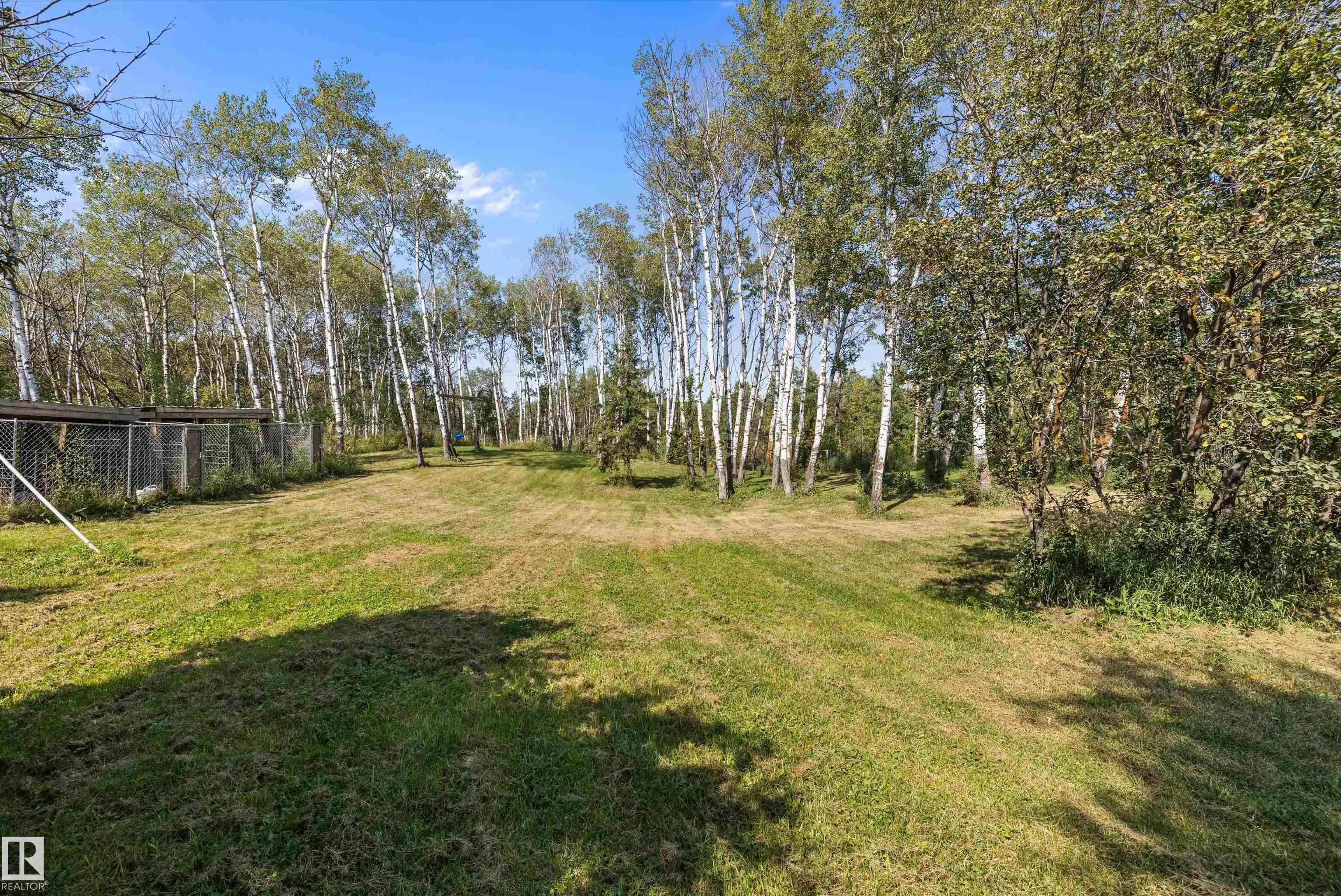 52010 RGE ROAD 233