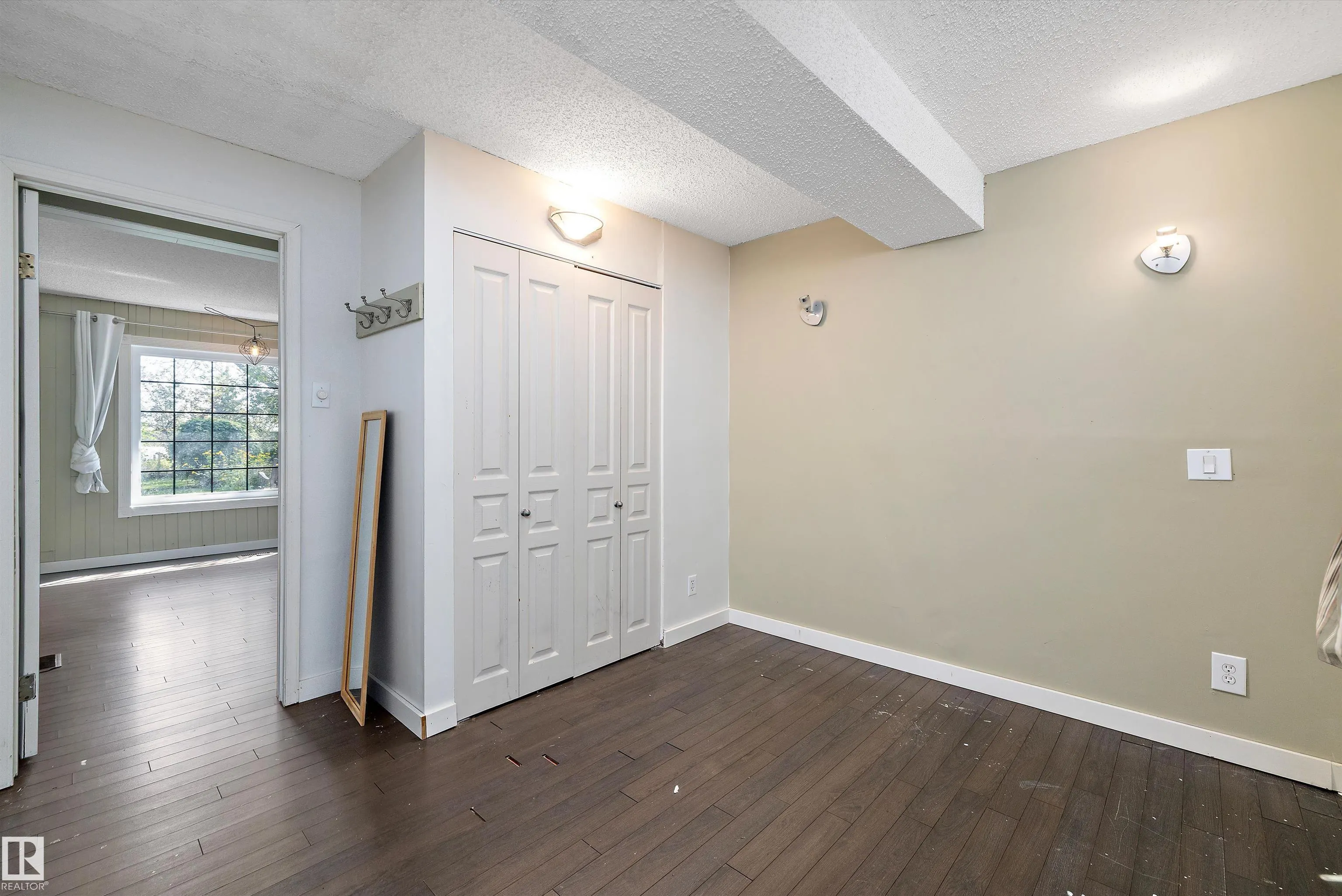 52010 RGE ROAD 233