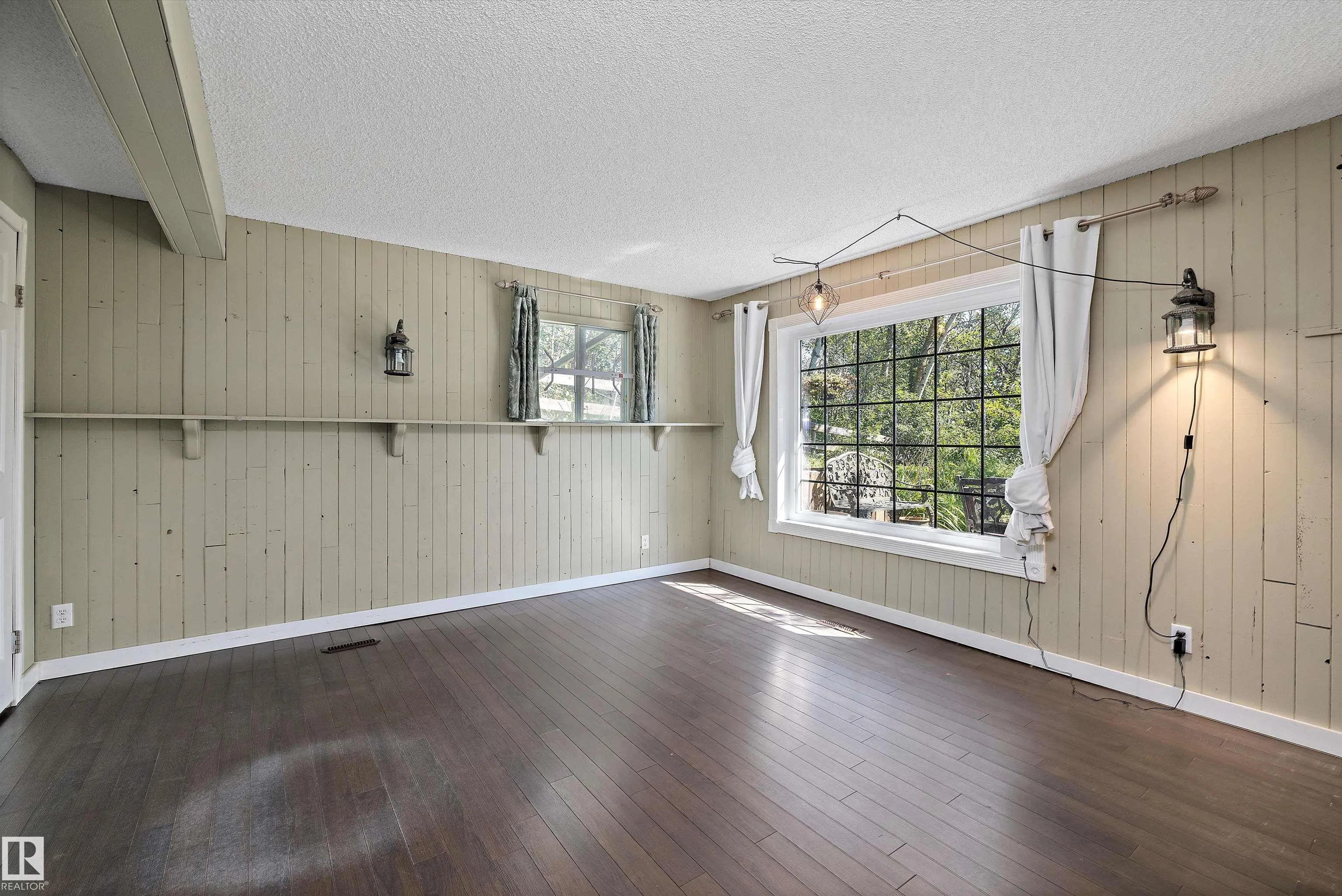 52010 RGE ROAD 233