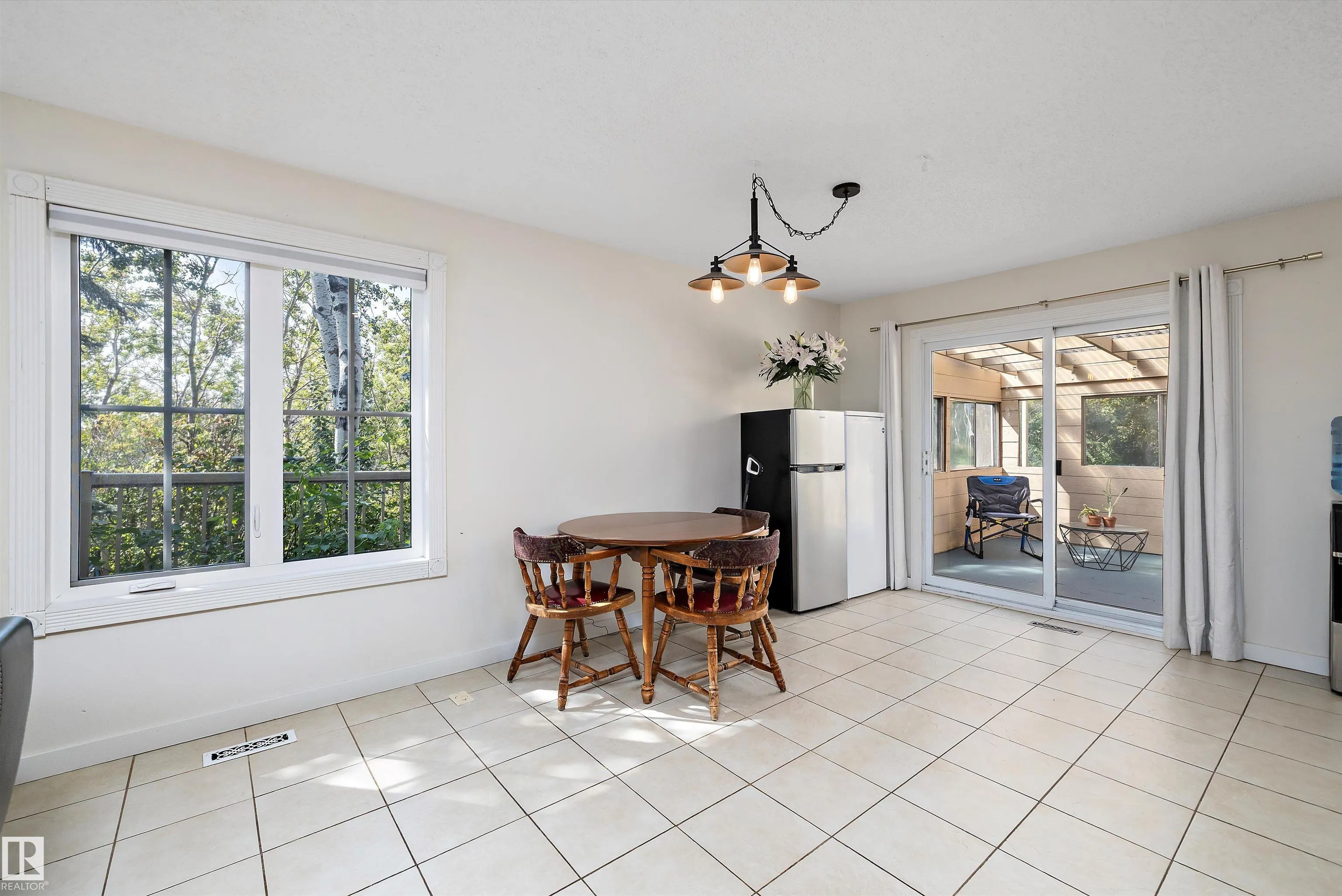 52010 RGE ROAD 233