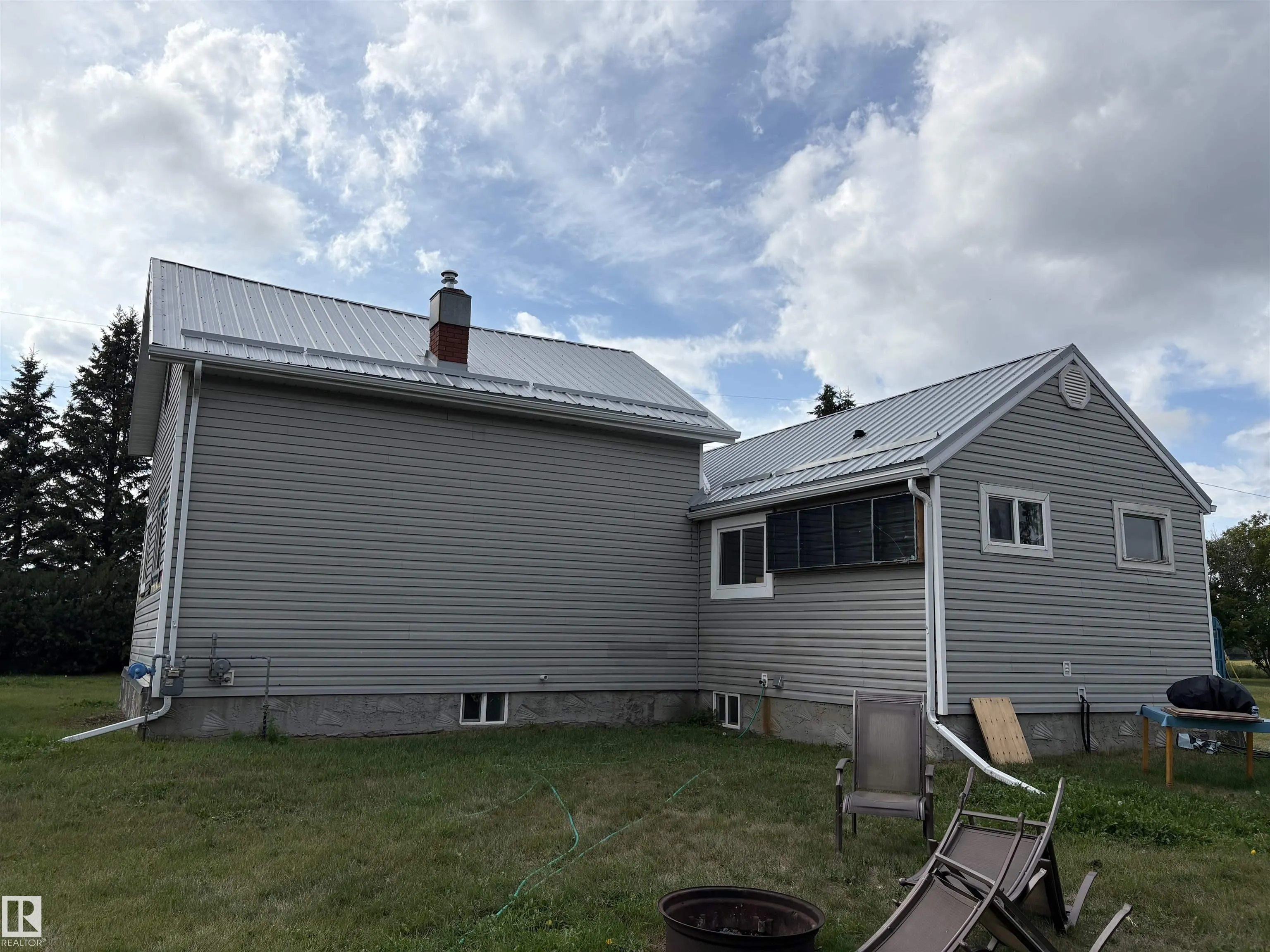 10212 TWP RD 584
