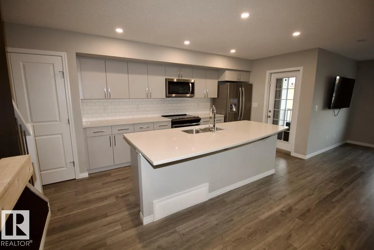 20307 16 Avenue