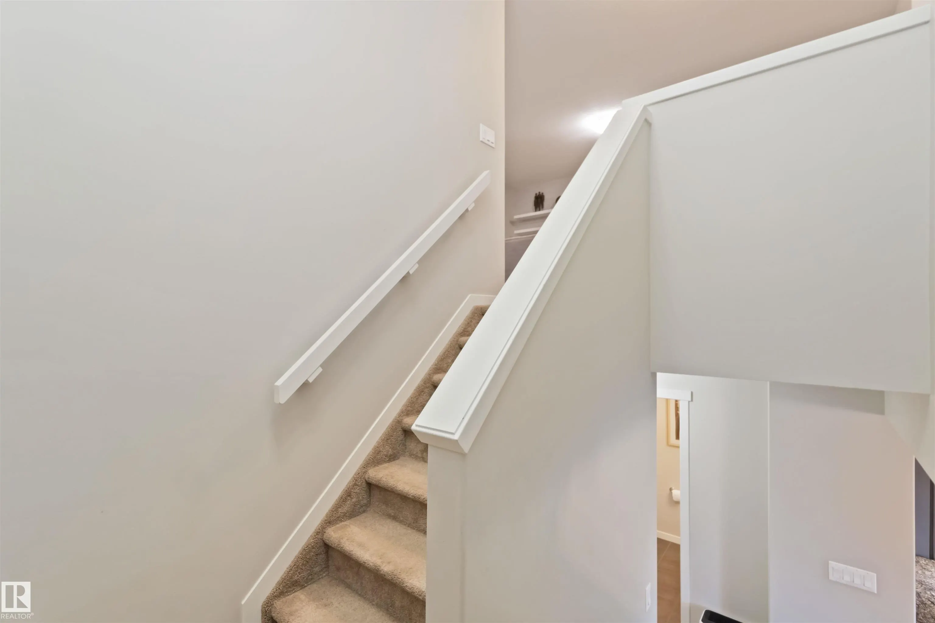 1748 WESTERRA Loop