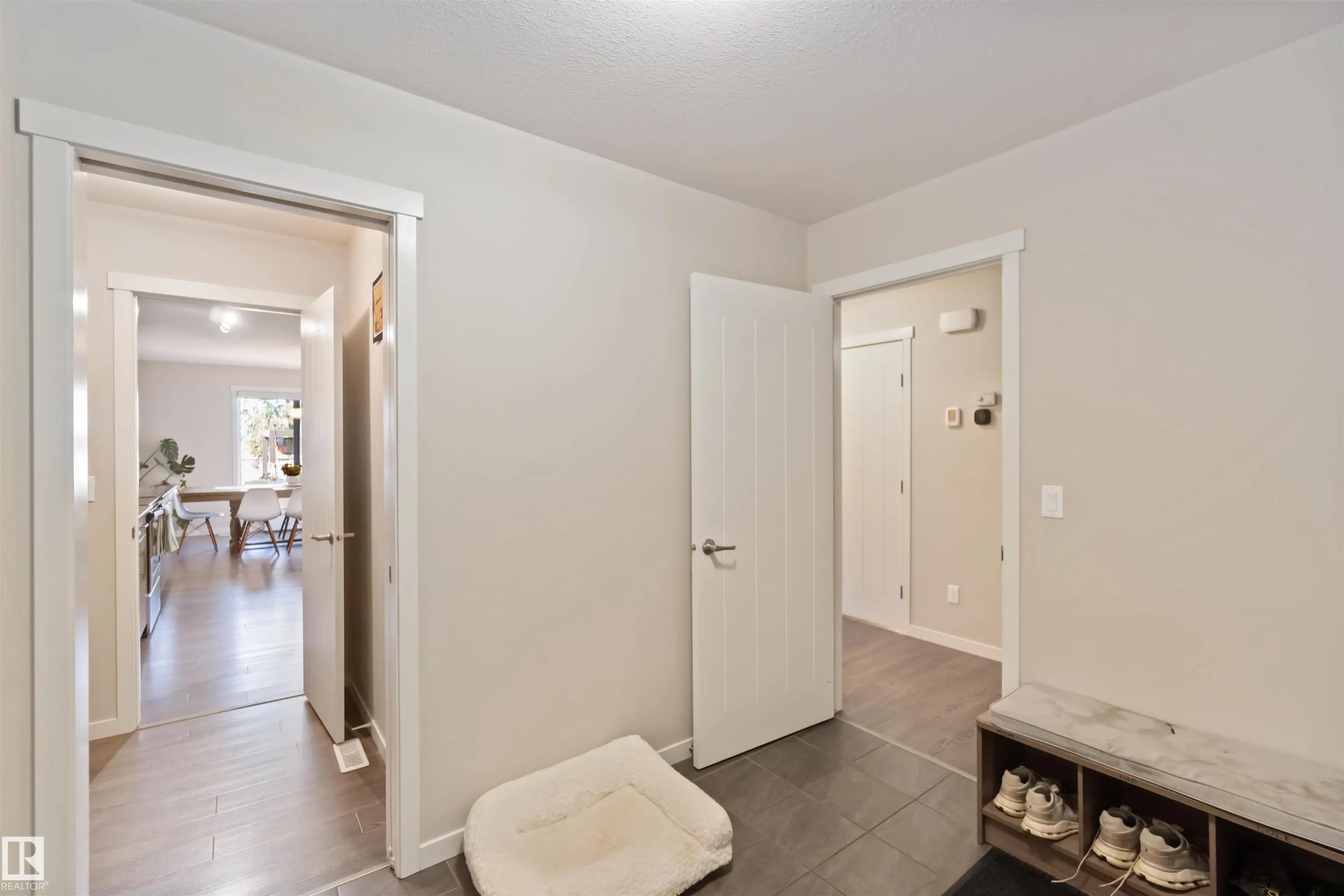1748 WESTERRA Loop