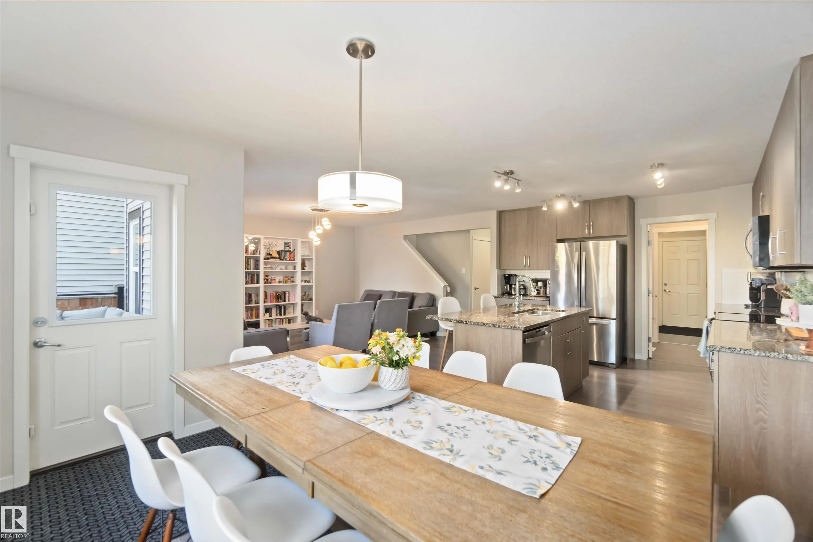 1748 WESTERRA Loop