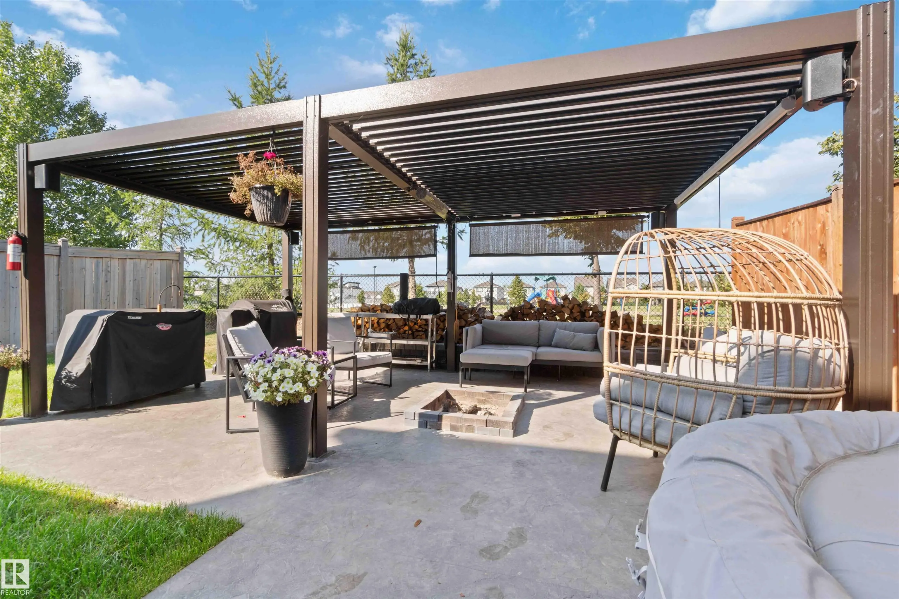 1748 WESTERRA Loop