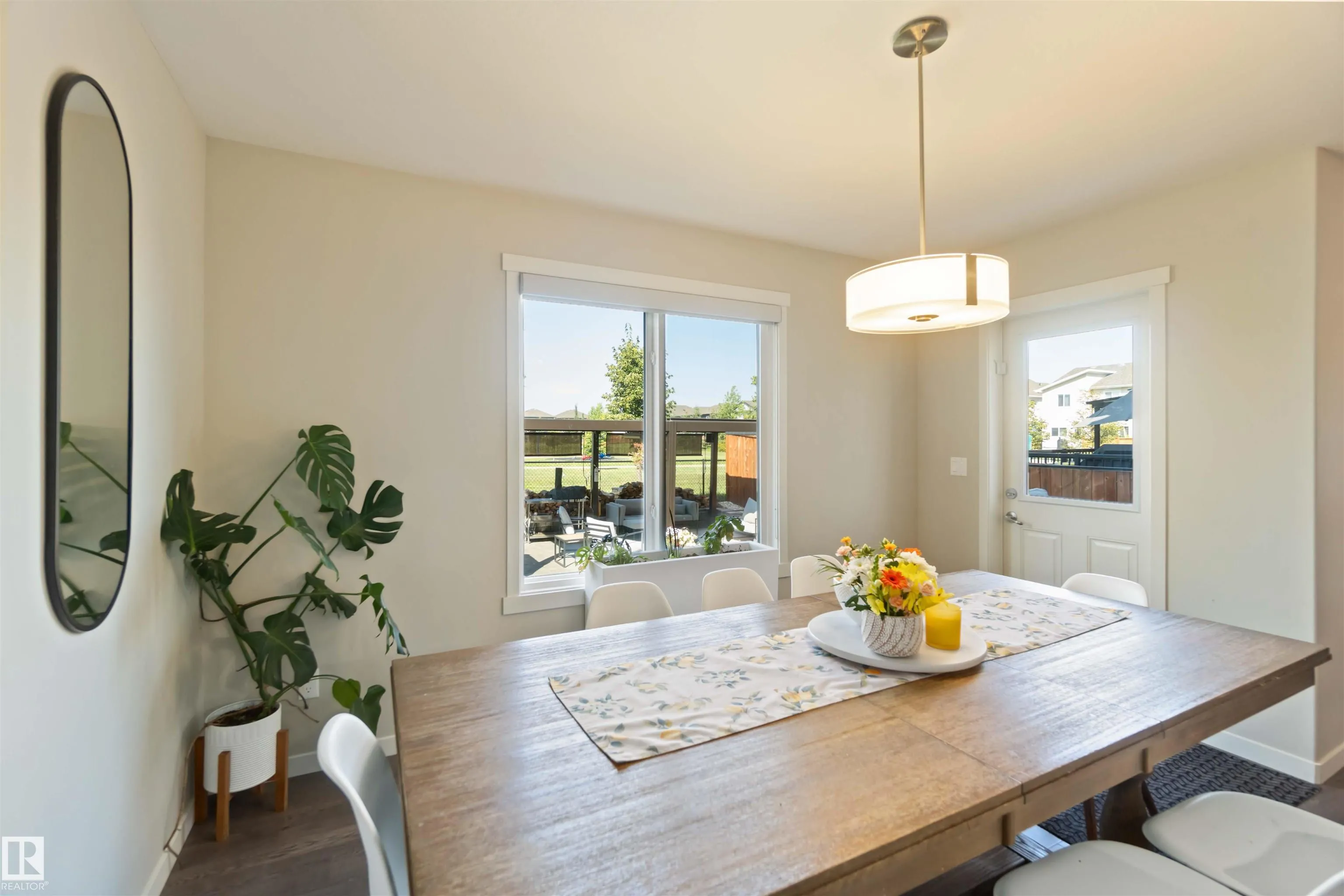 1748 WESTERRA Loop