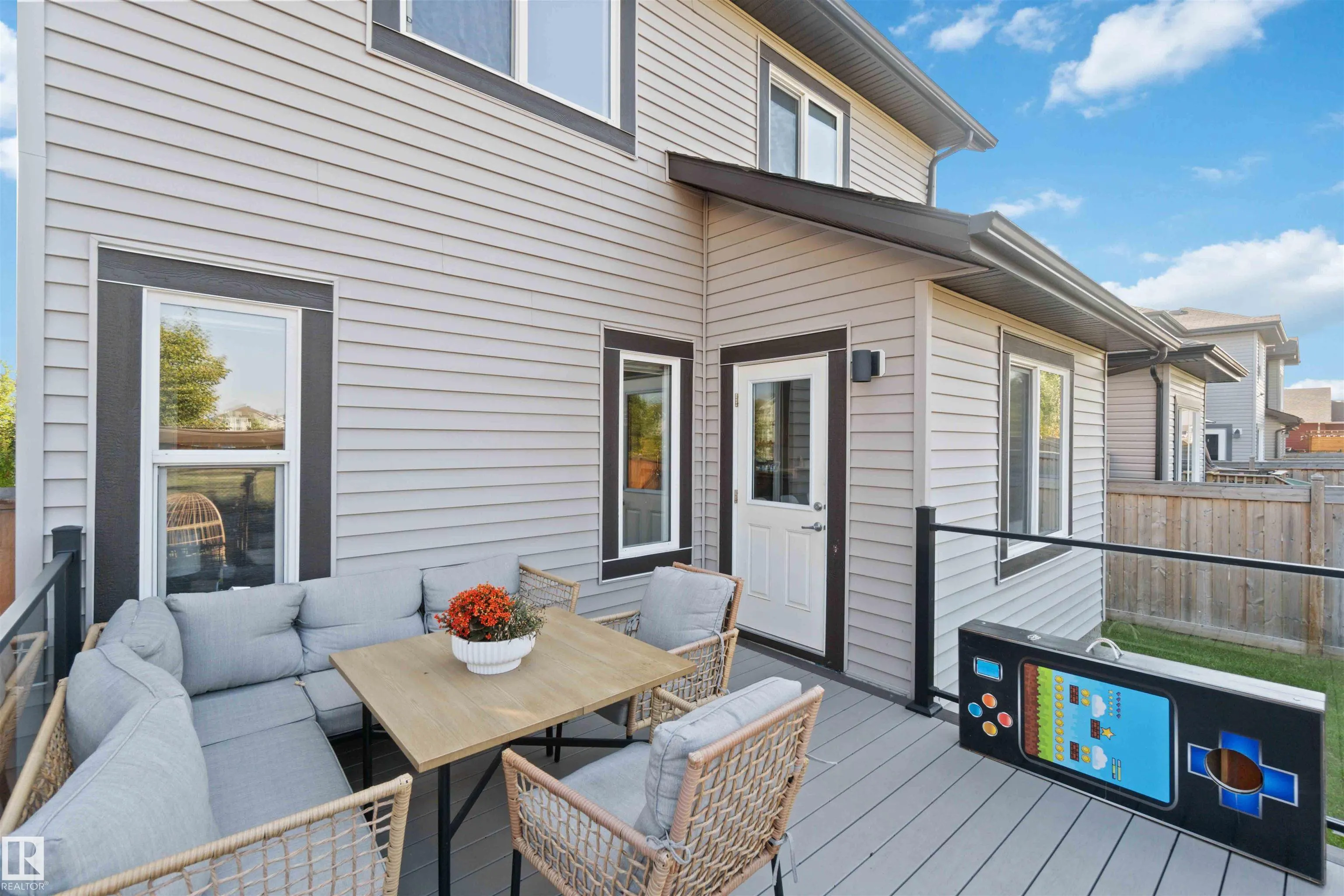 1748 WESTERRA Loop
