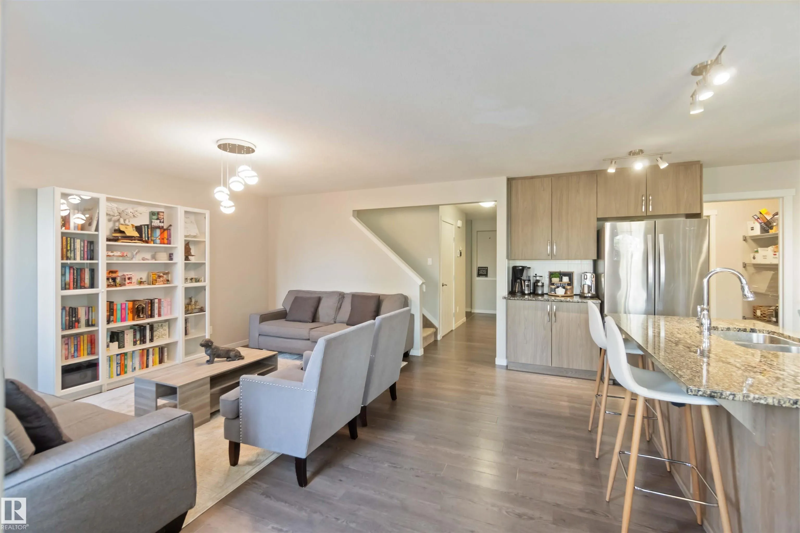 1748 WESTERRA Loop