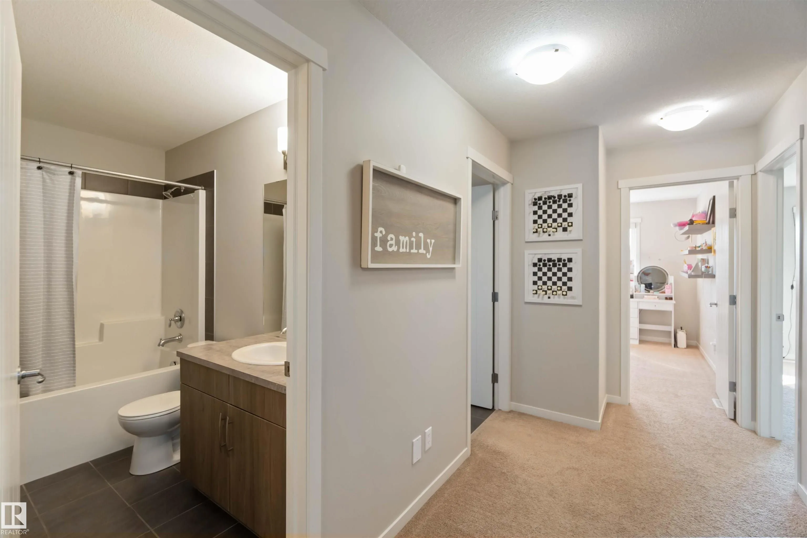1748 WESTERRA Loop