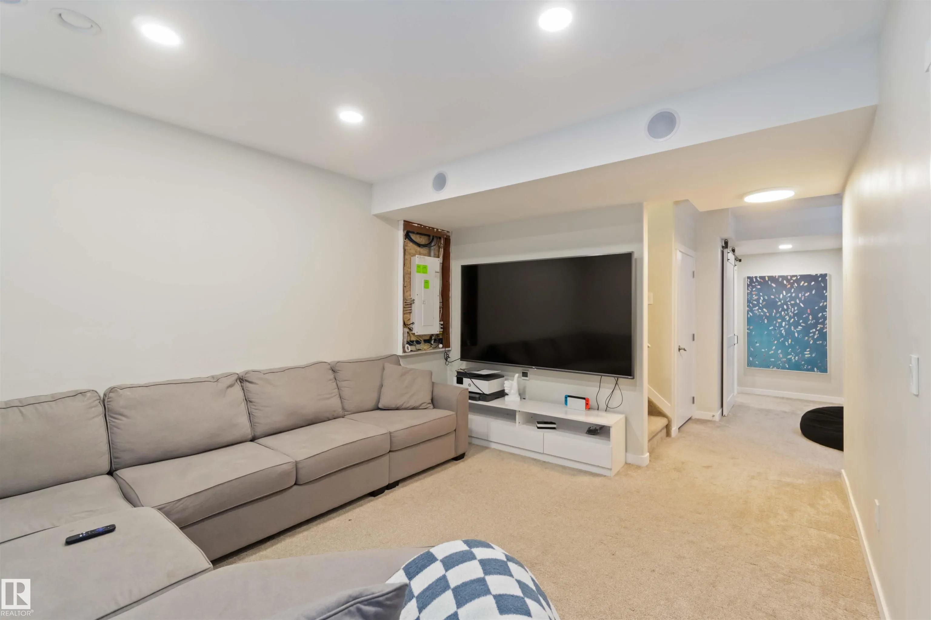 1748 WESTERRA Loop