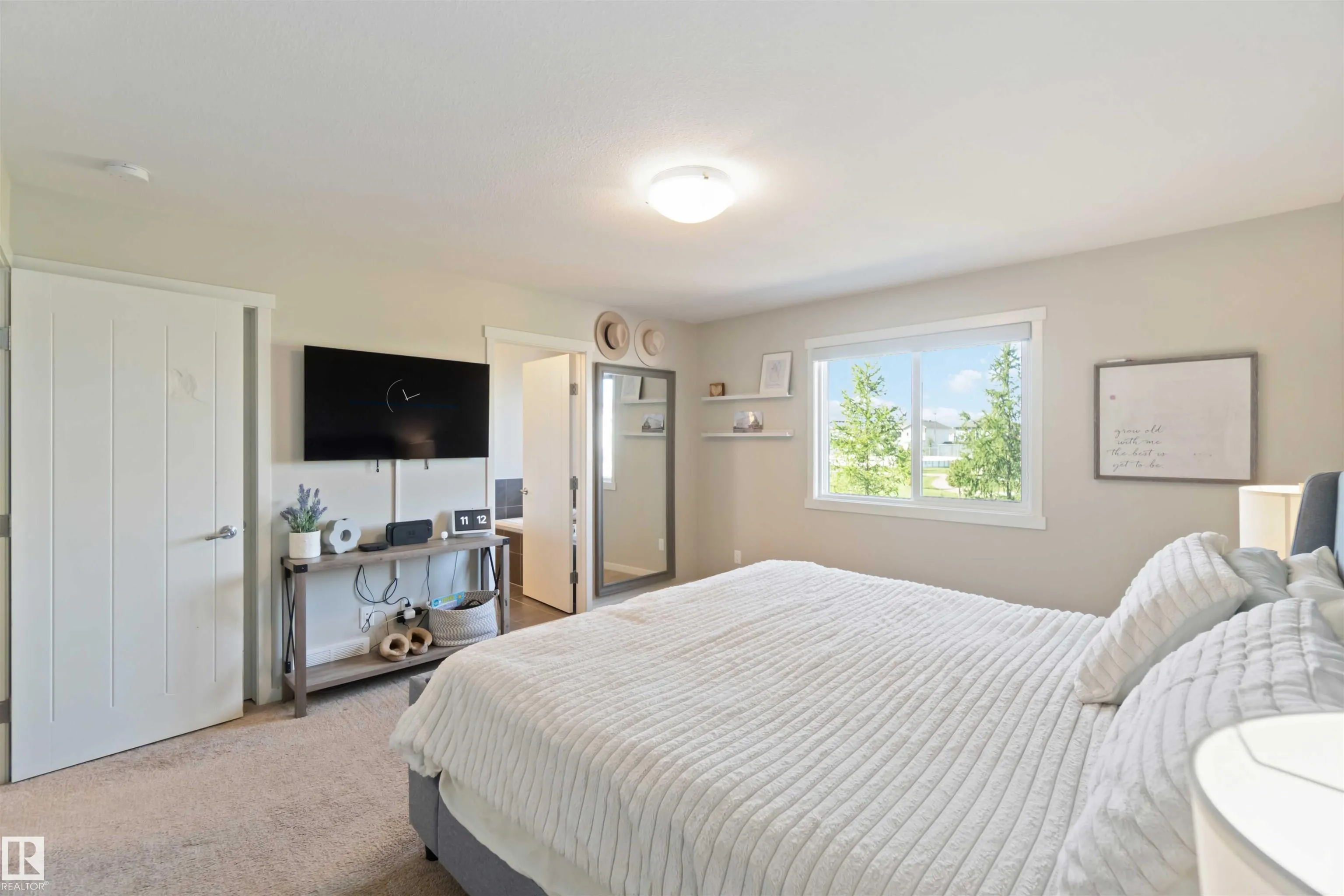 1748 WESTERRA Loop