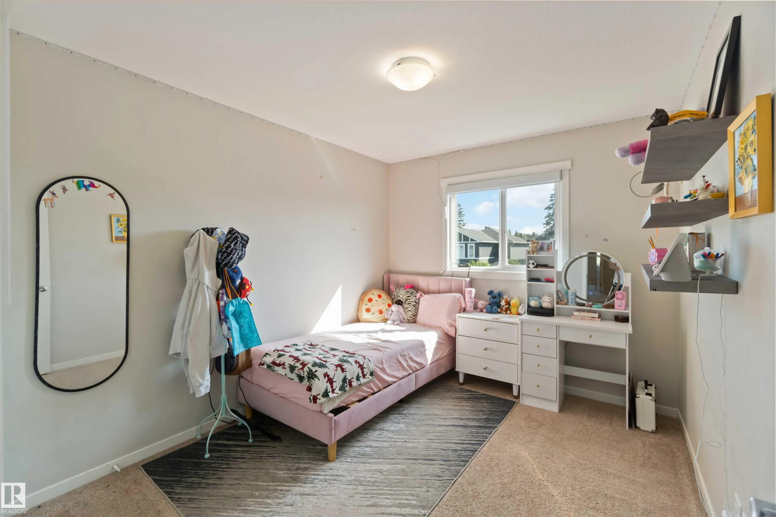 1748 WESTERRA Loop